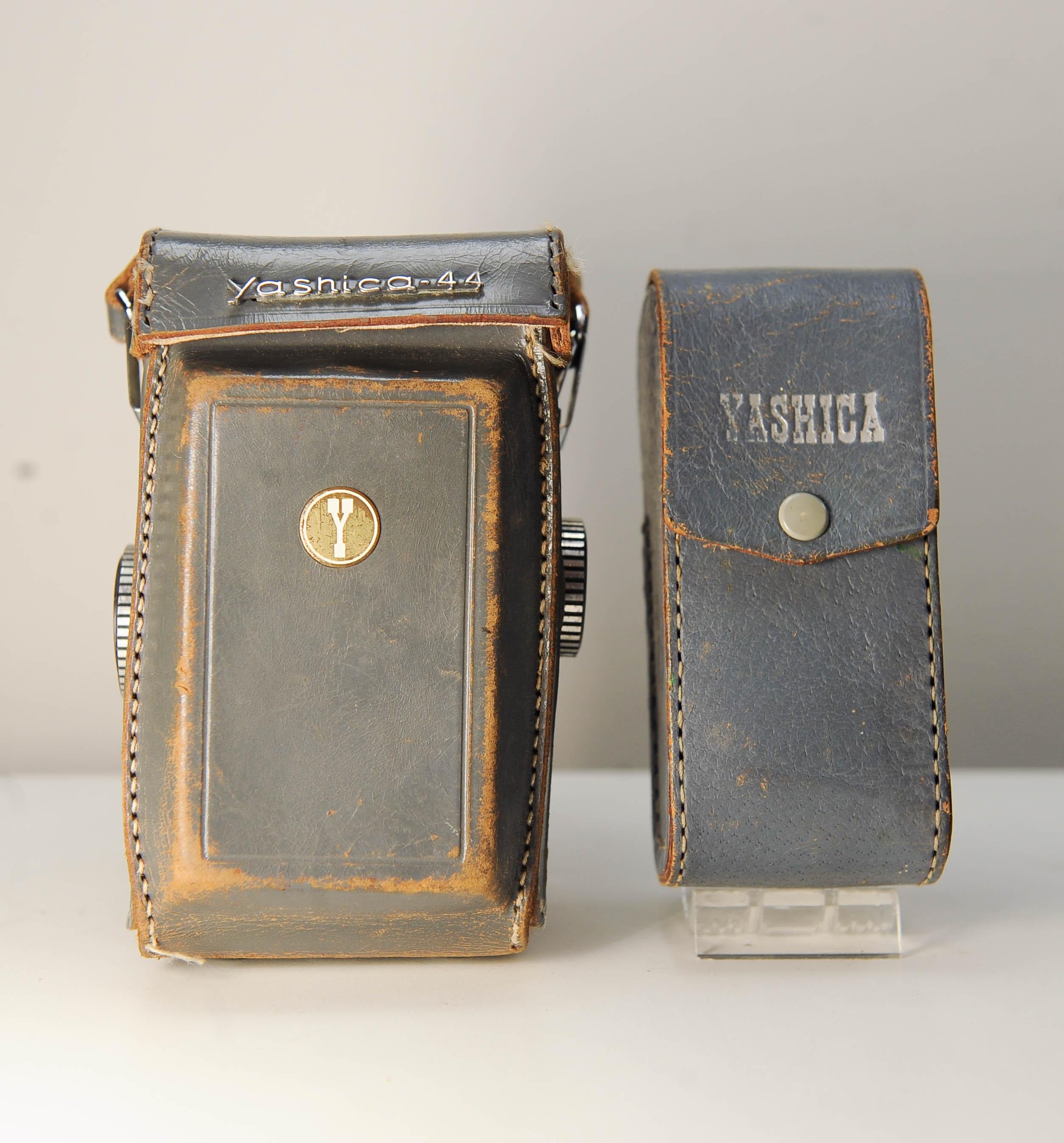 Yashica-44 Spiegelreflex-Mittelformatkamera Yashikor 60mm F3.5 Prime Objektiv im Angebot 9
