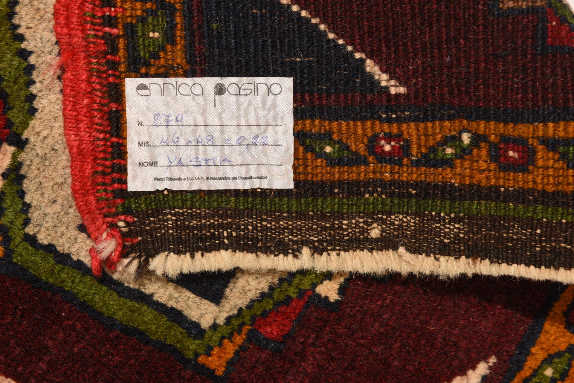 Small Turkish carpet of old manufacture, with vegetal colors, also suitable to be placed on a small padded stool, or to be made as a cushion.

ref. nr. 279.