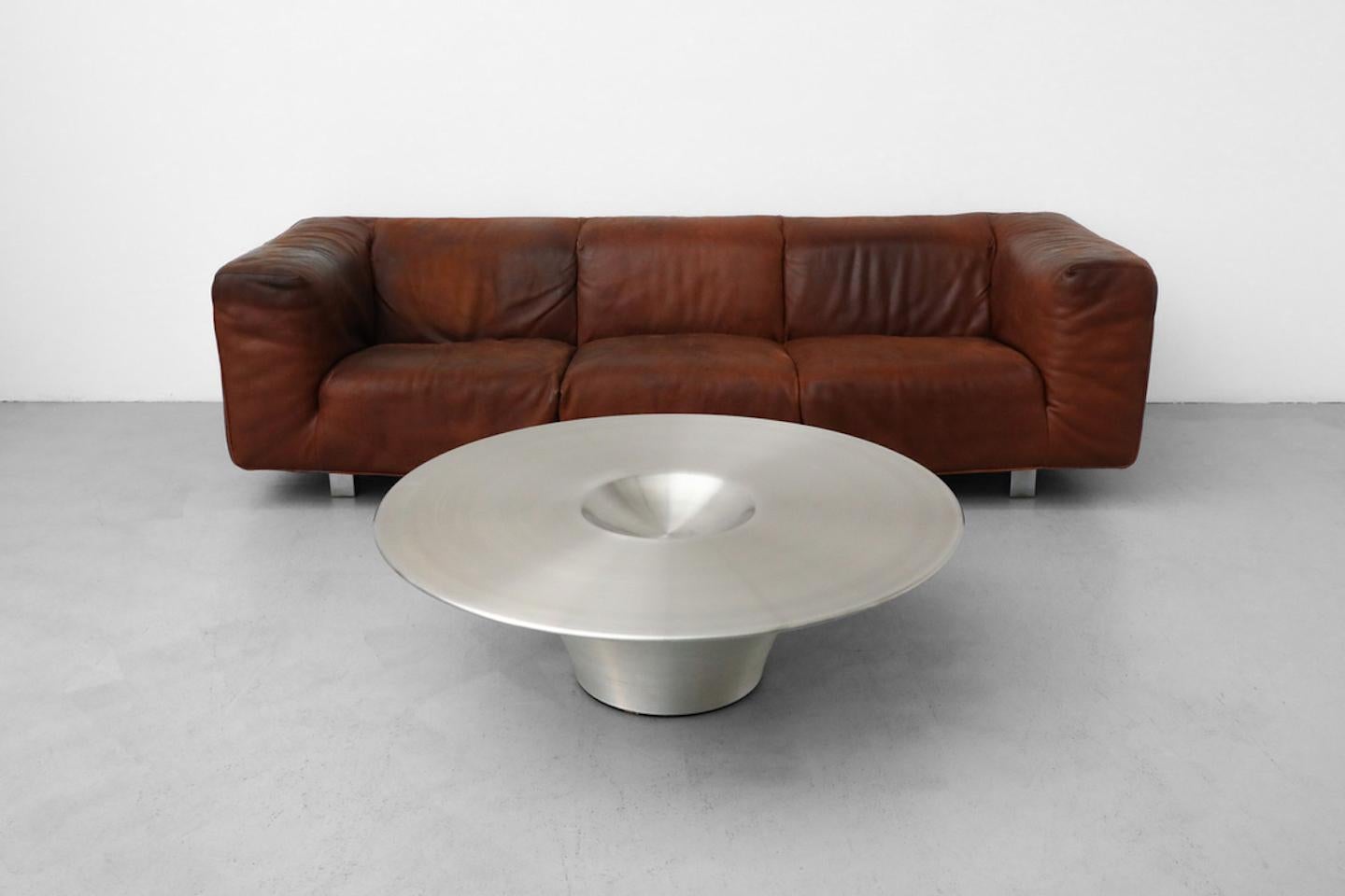alien table