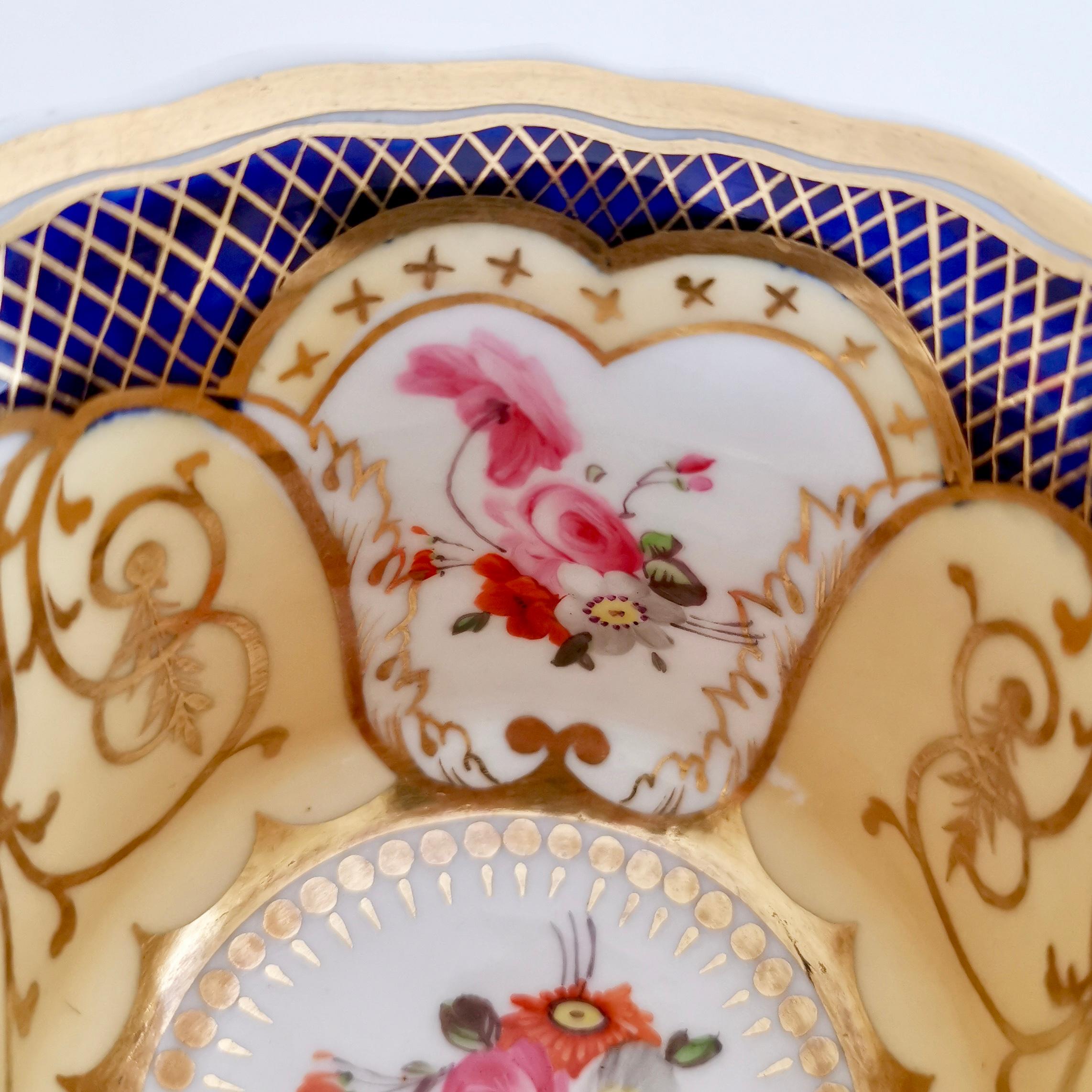 Hand-Painted Yates Coffee Cup, Cobalt Blue, Gilt and Flowers, Pattern No. 1033, 1820-1825