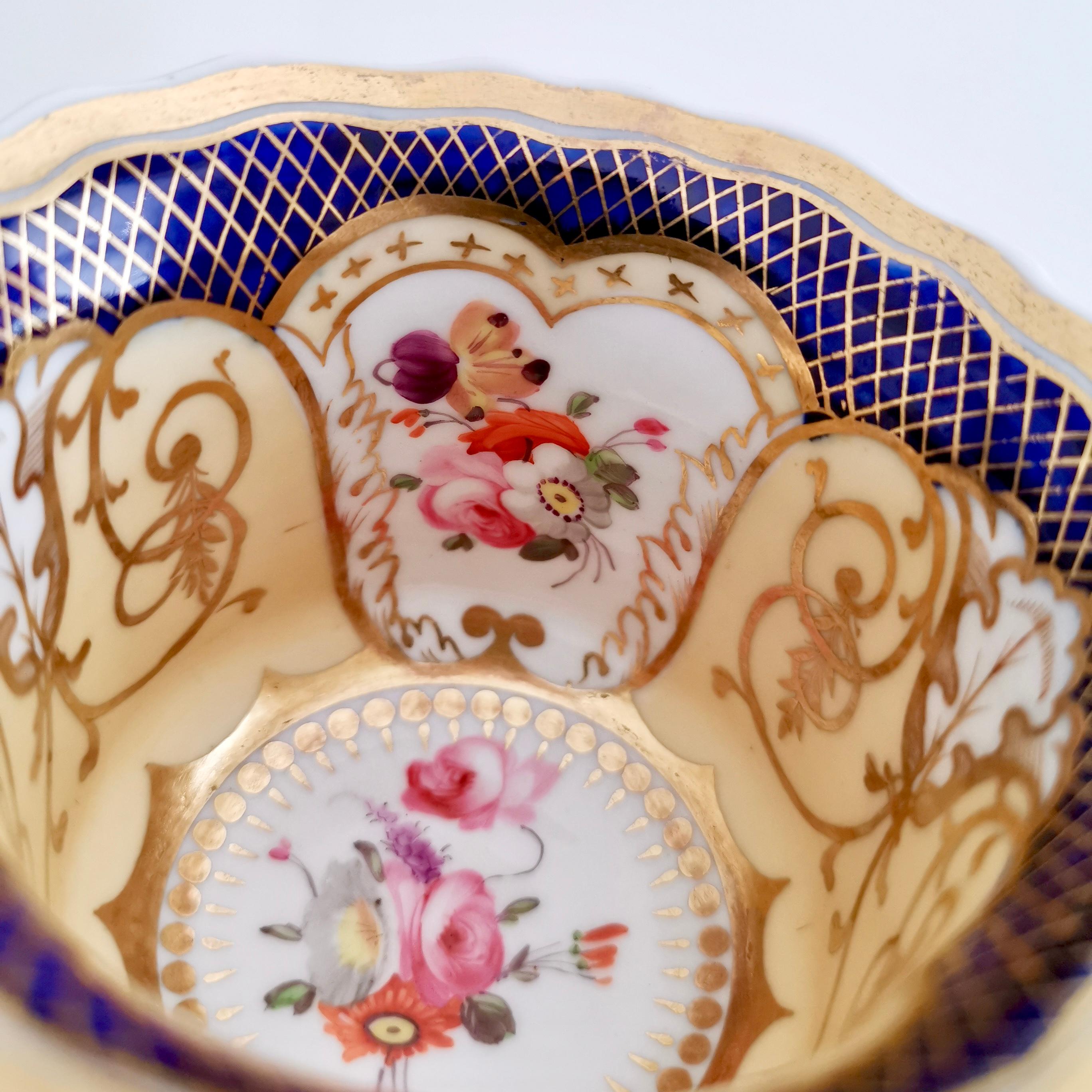 Yates Coffee Cup, Cobalt Blue, Gilt and Flowers, Pattern No. 1033, 1820-1825 In Good Condition In London, GB