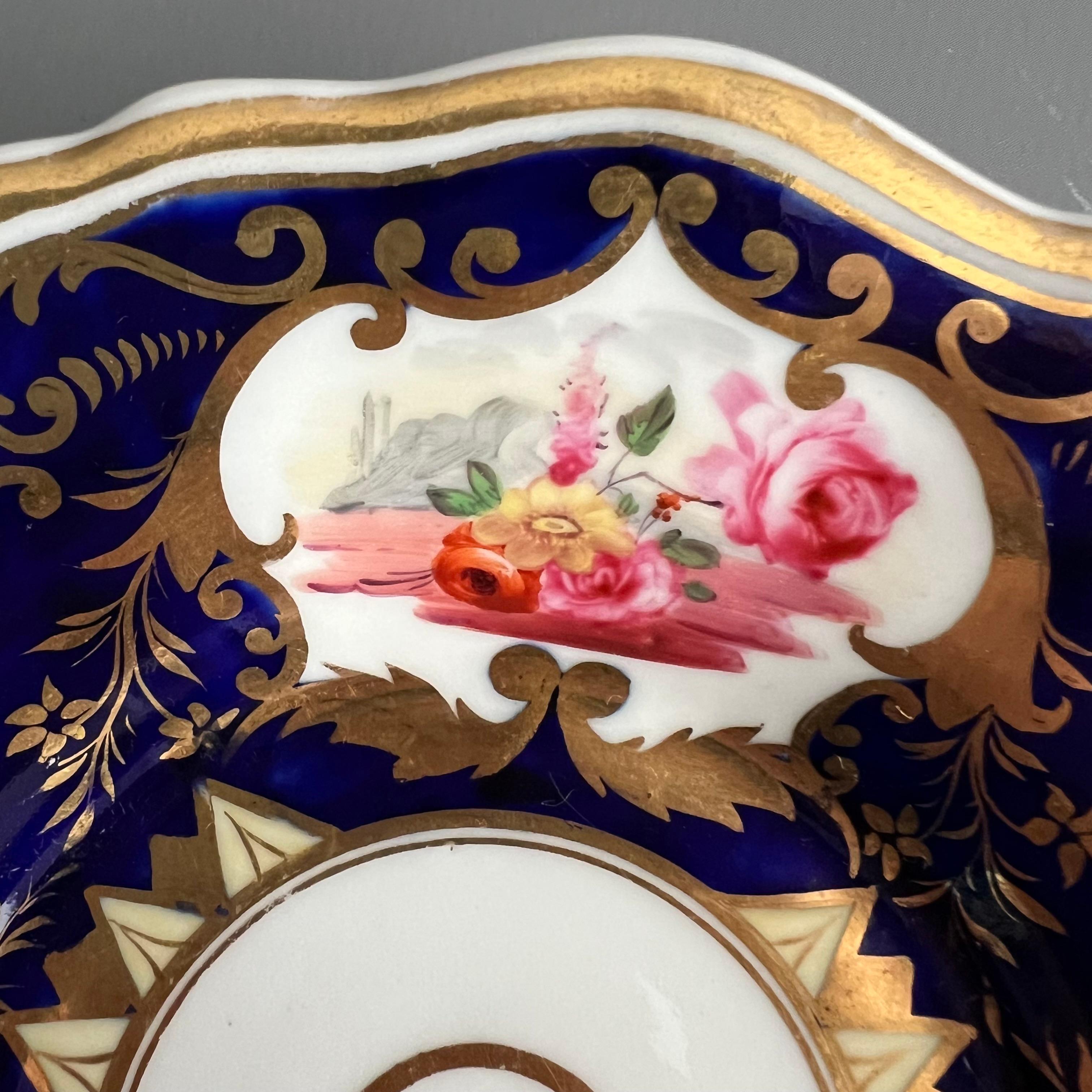 Service à thé de Yates, bleu cobalt, doré et fleurs patt. 1038, vers 1825 en vente 2