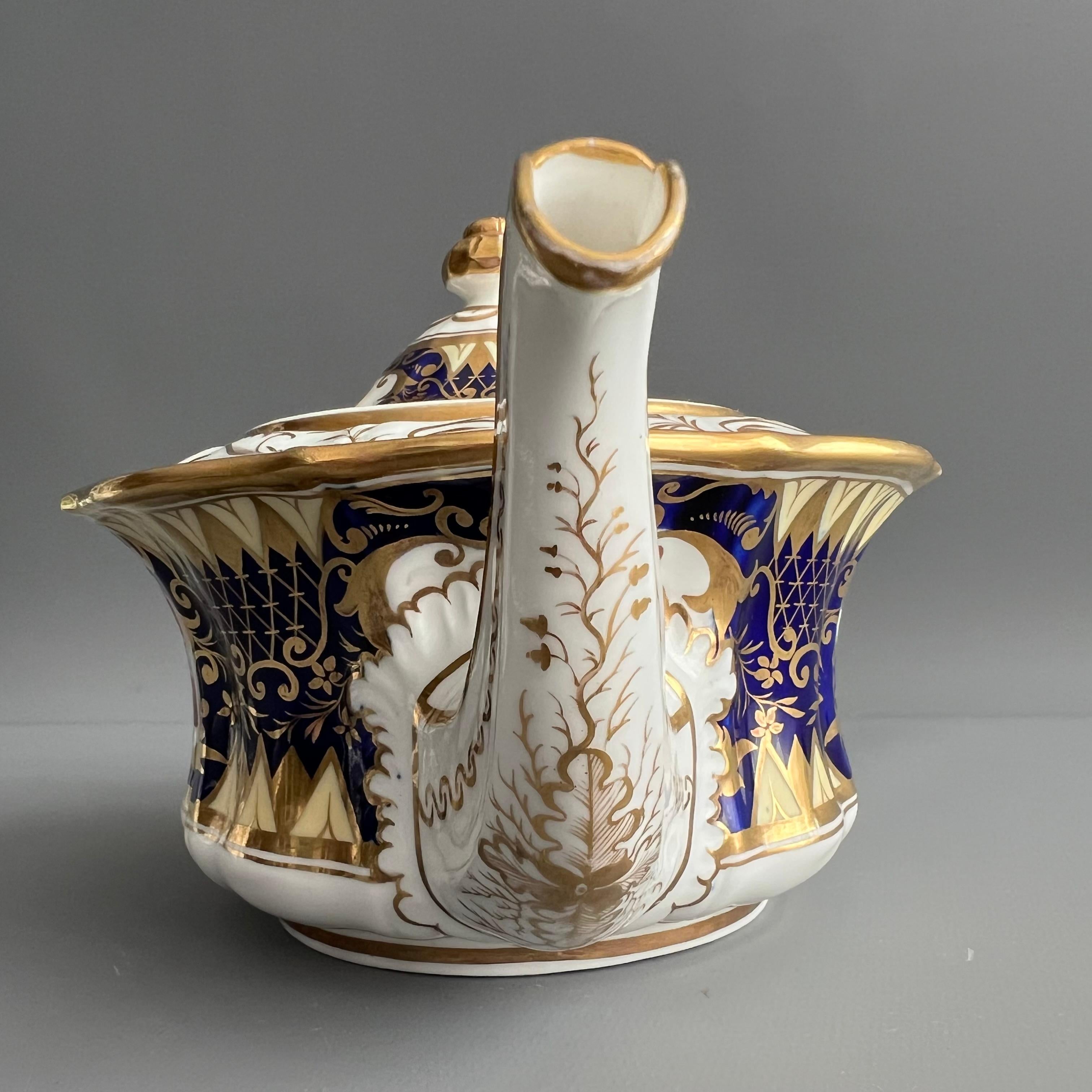 Service à thé de Yates, bleu cobalt, doré et fleurs patt. 1038, vers 1825 en vente 3