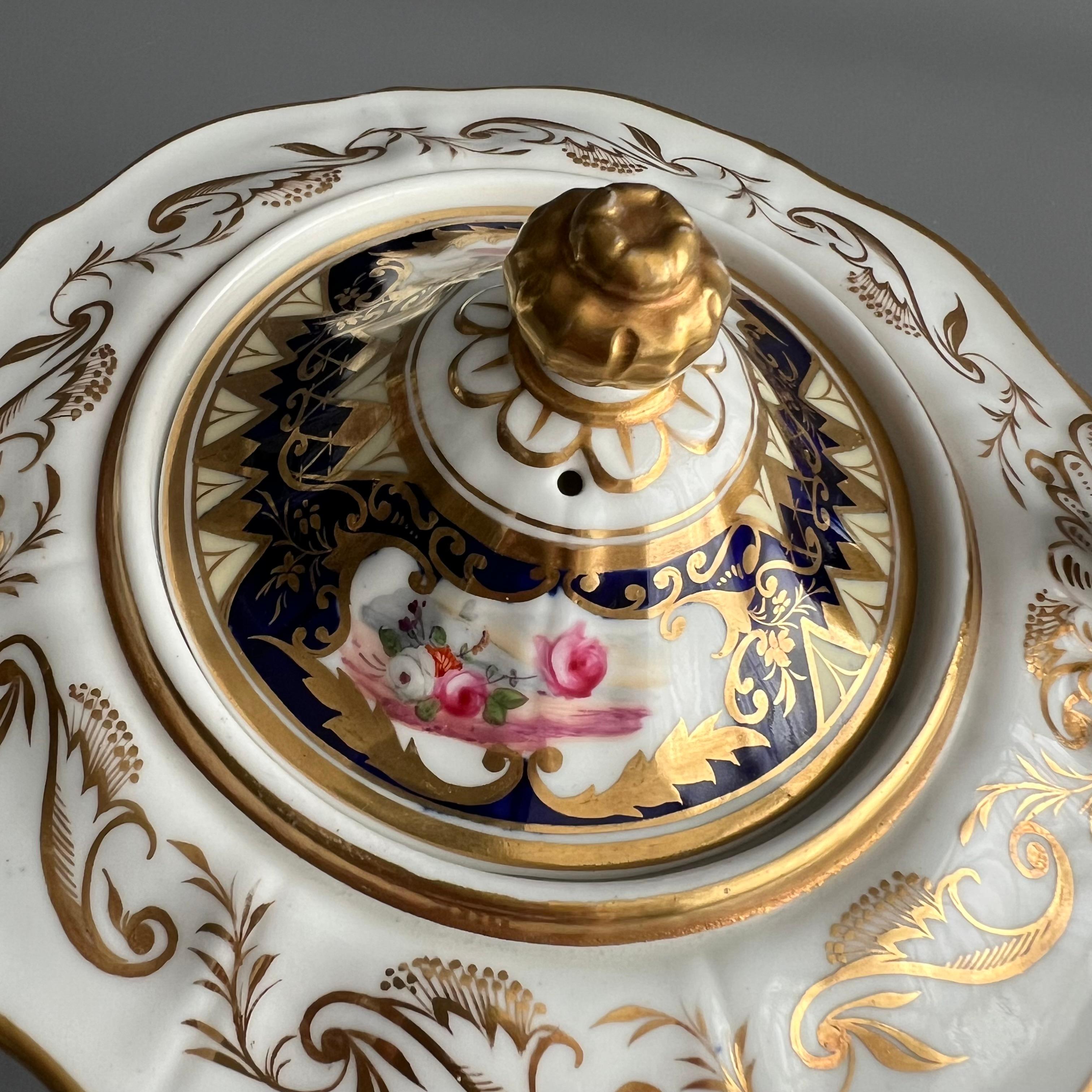 Début du XIXe siècle Service à thé de Yates, bleu cobalt, doré et fleurs patt. 1038, vers 1825 en vente