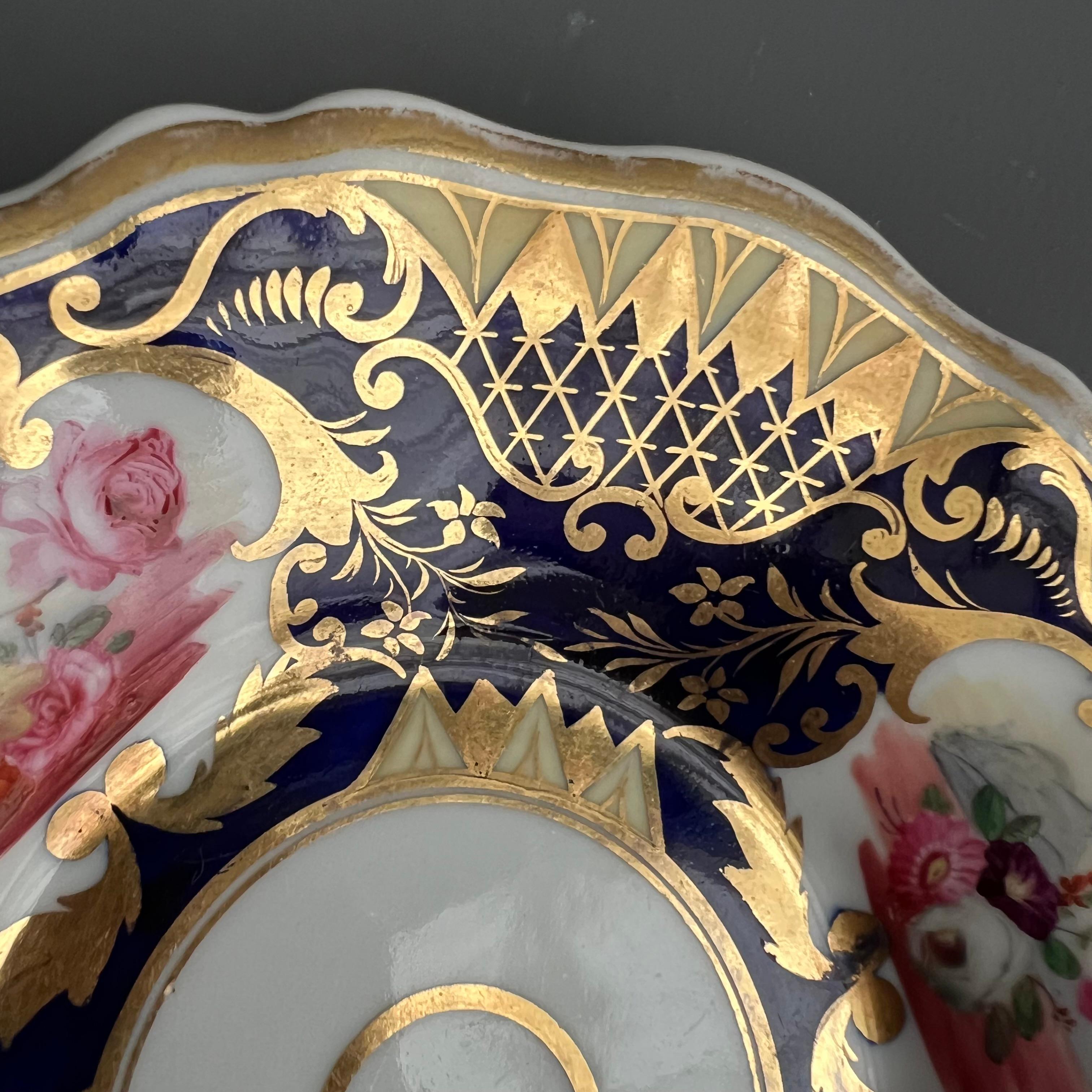 Service à thé de Yates, bleu cobalt, doré et fleurs patt. 1038, vers 1825 en vente 1