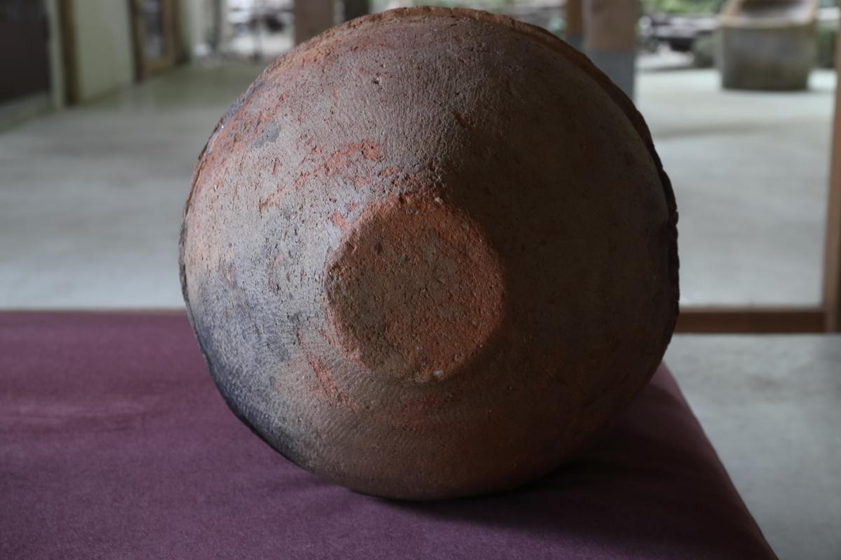 Yayoi Earthenware Deep Bowl/Antique Japanese vase/300 BCE – 250 CE/Wabi-sabi For Sale 7