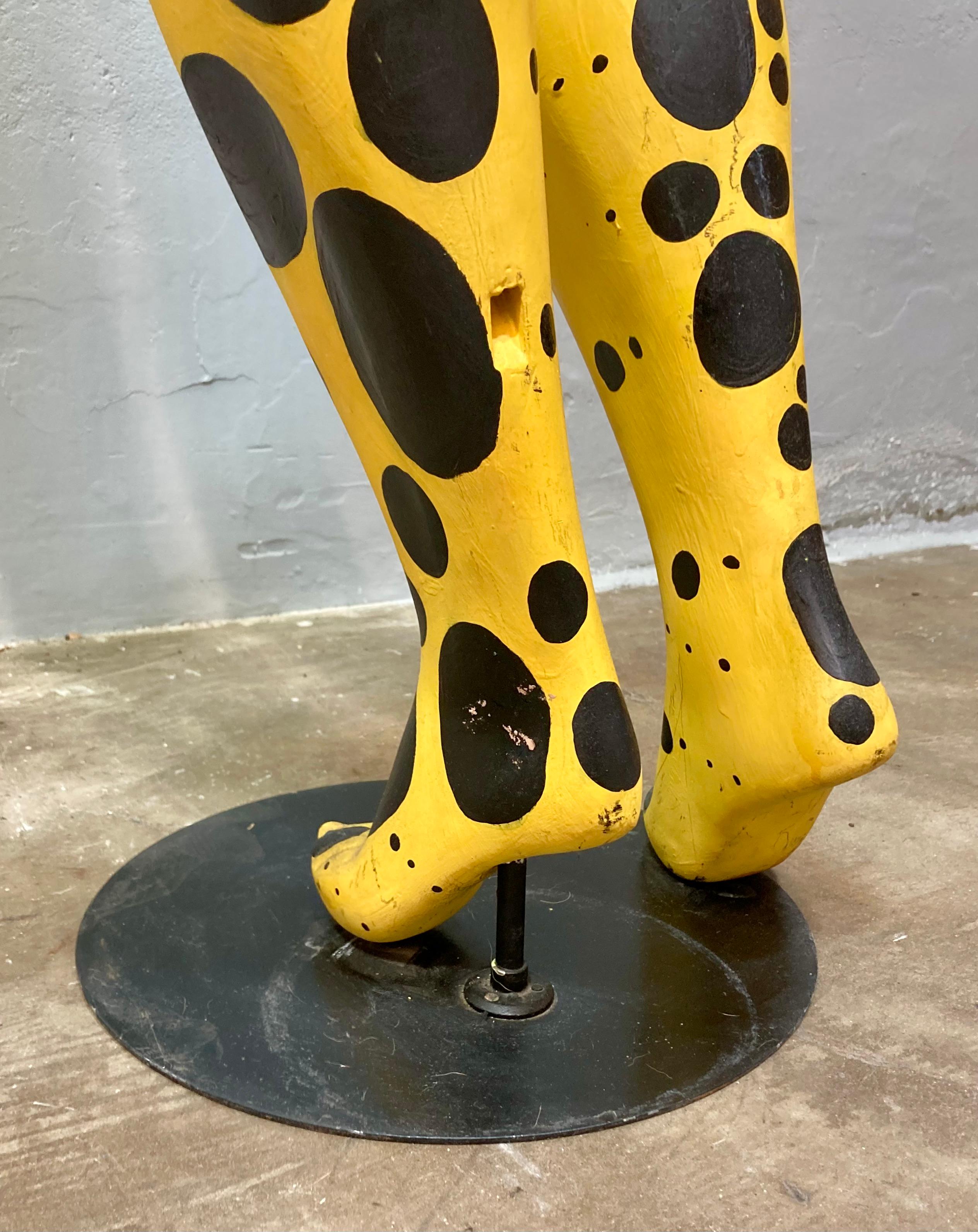Manichino ispirato a Yayoi Kusama in vendita 2