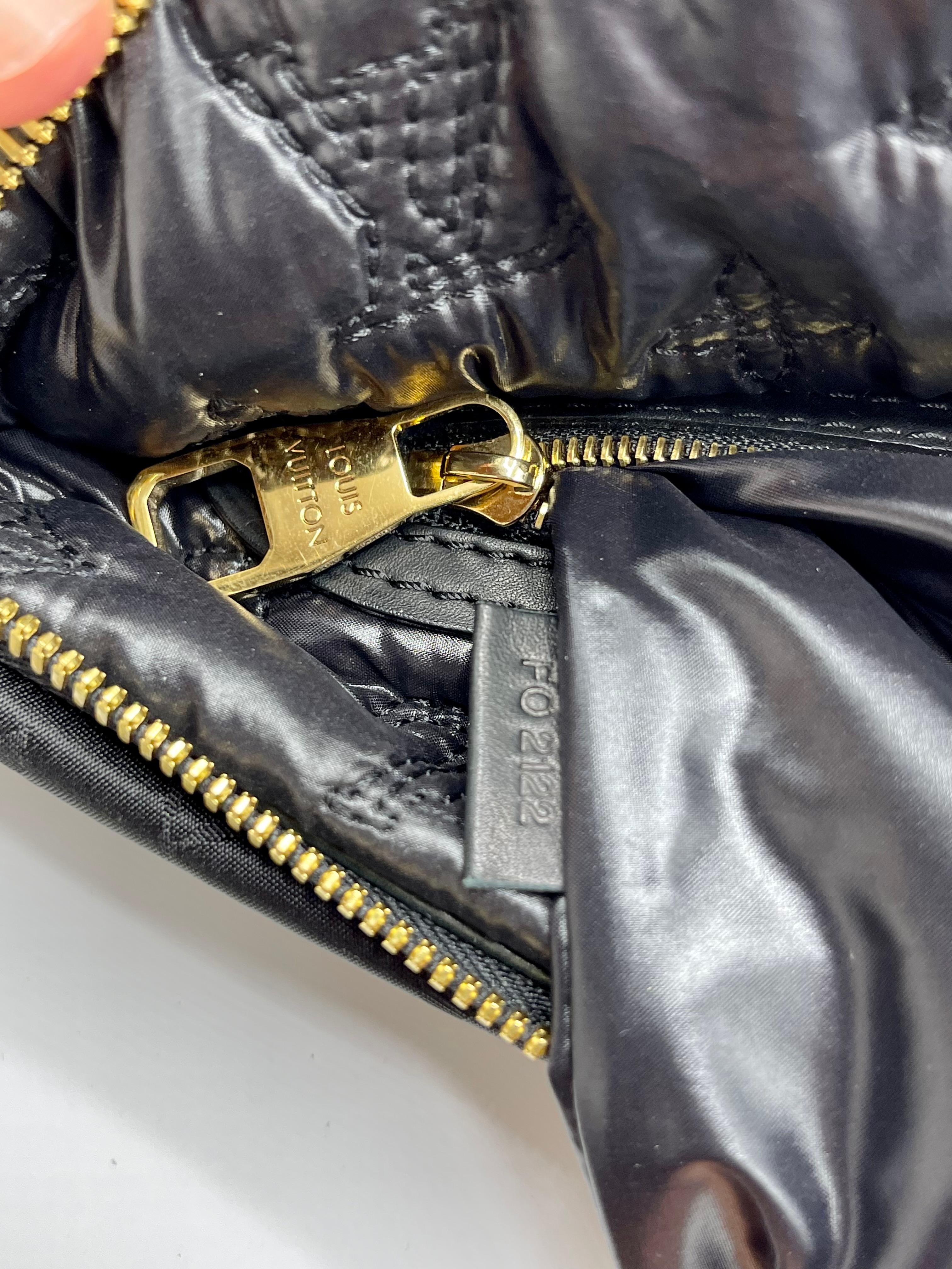 Yayoi Kusama Limited Edition Lockit Louis Vuitton Tasche für Damen oder Herren im Angebot
