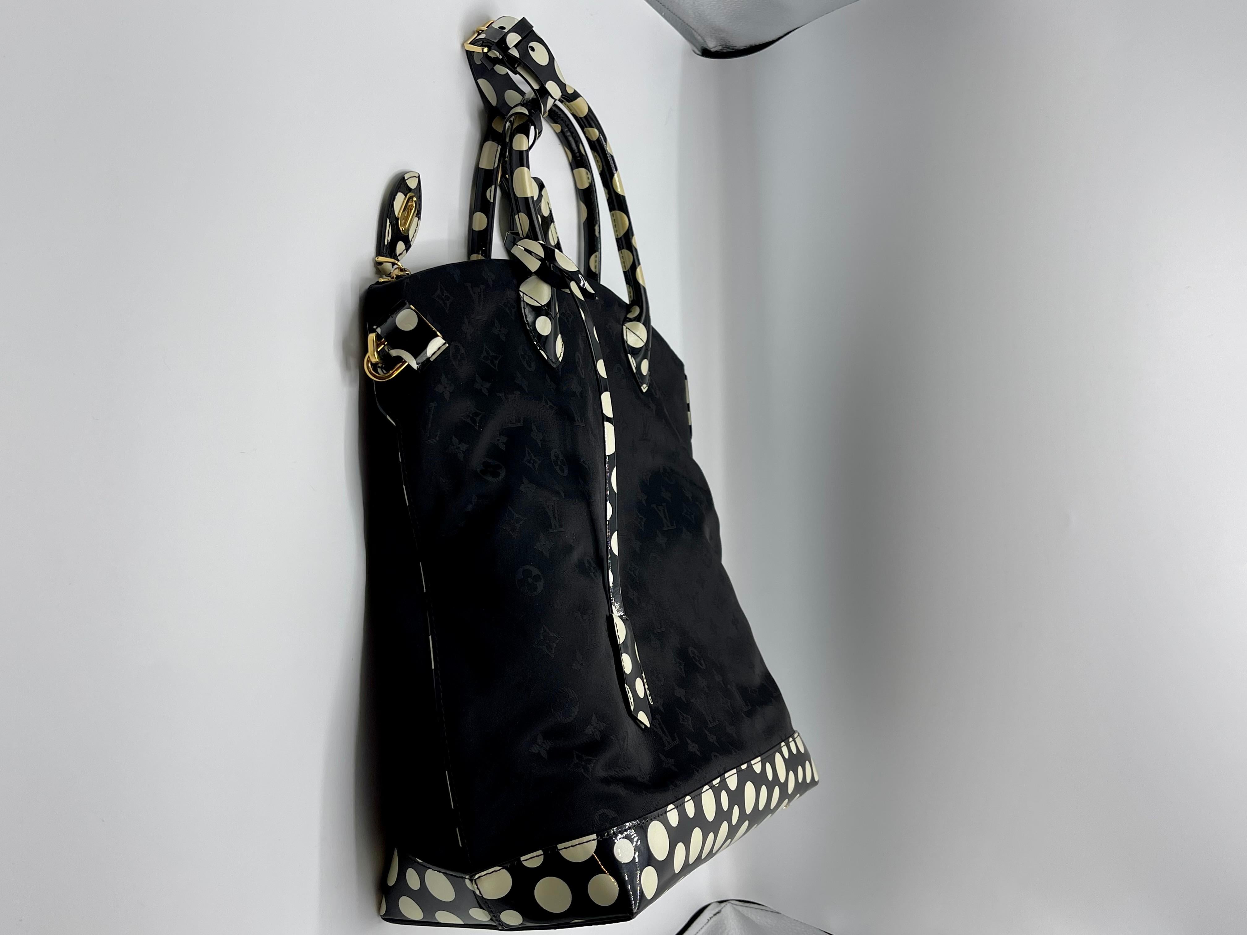 Yayoi Kusama Limited Edition Lockit Louis Vuitton Tasche im Angebot 1