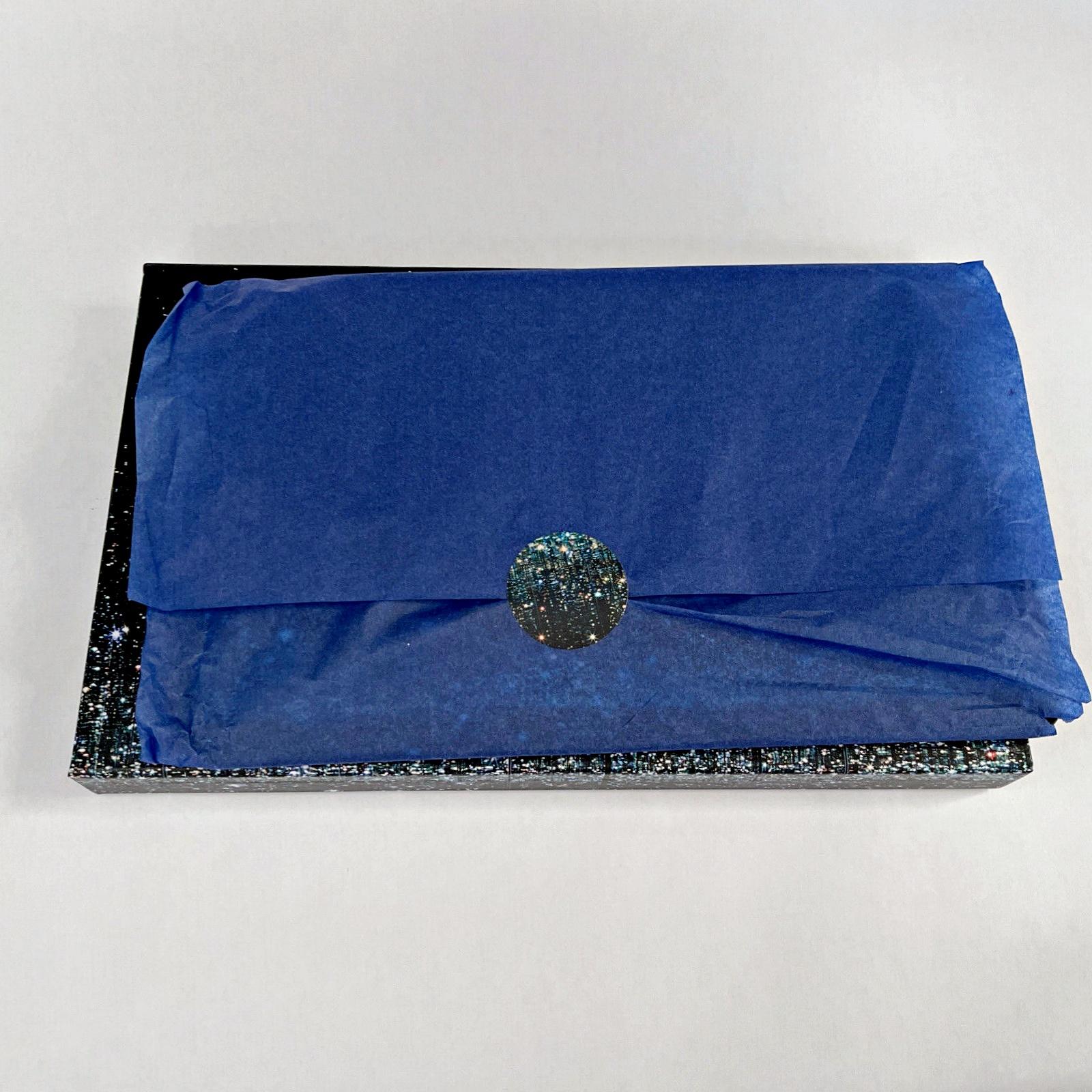 Pochette (borsa) in pelle in edizione limitata che raffigura la famosa Infinity Mirrored Room in vendita 3