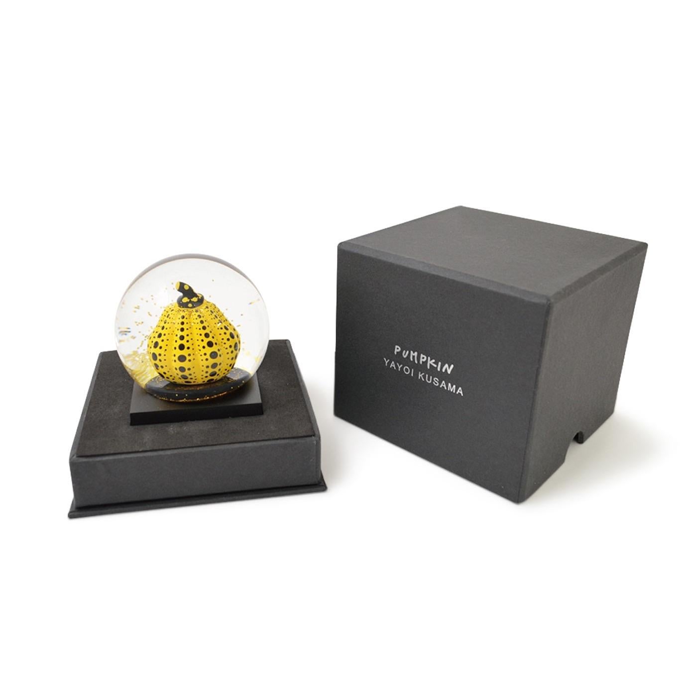 Yayoi Kusama - Yellow and Black Pumpkin Snow Globe Dome, 2019 For Sale 1