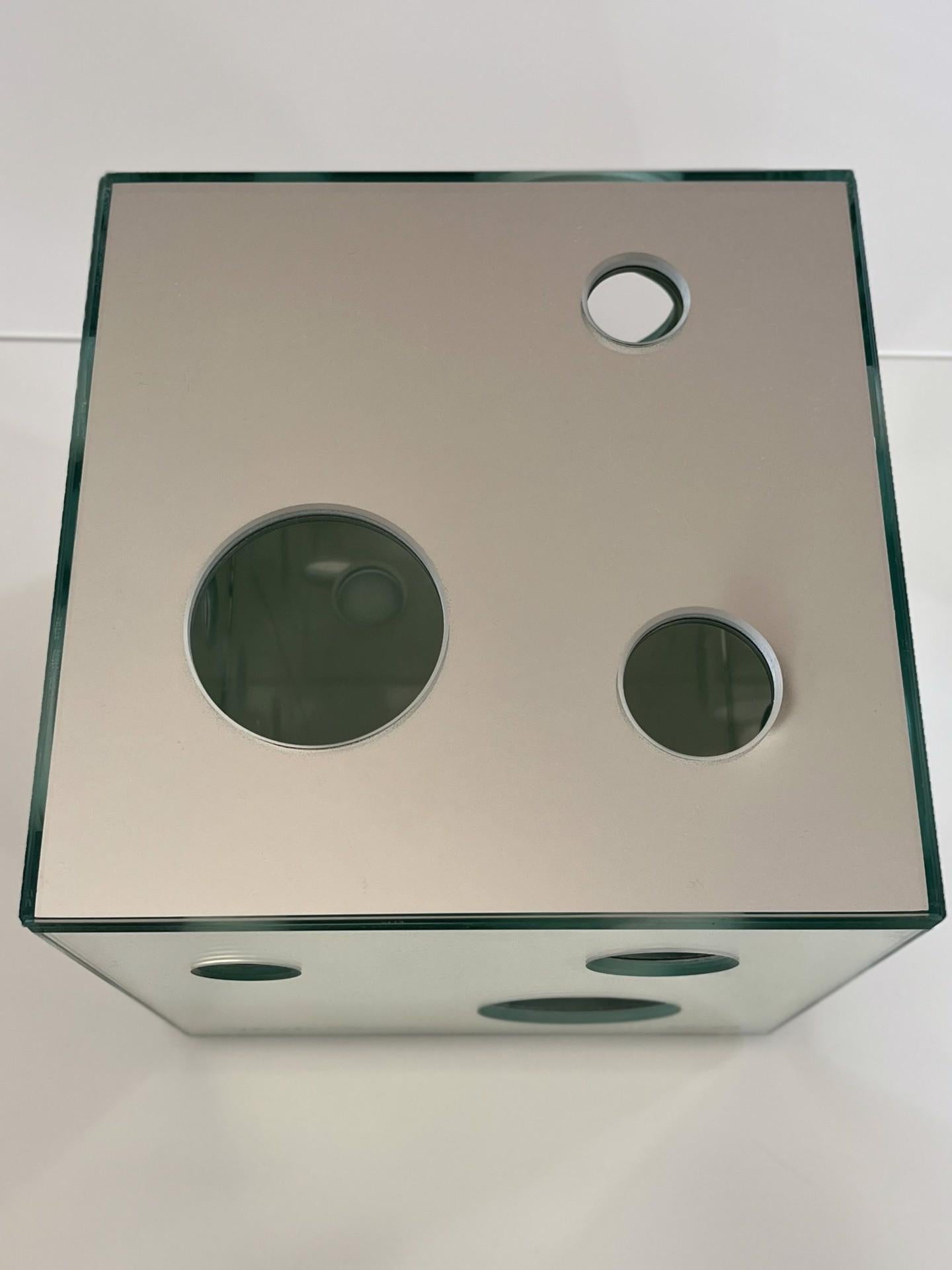 Mirror Box, 2005 Limitierte Auflage von 99 Skulpturen von Yayoi Kusama im Angebot 2