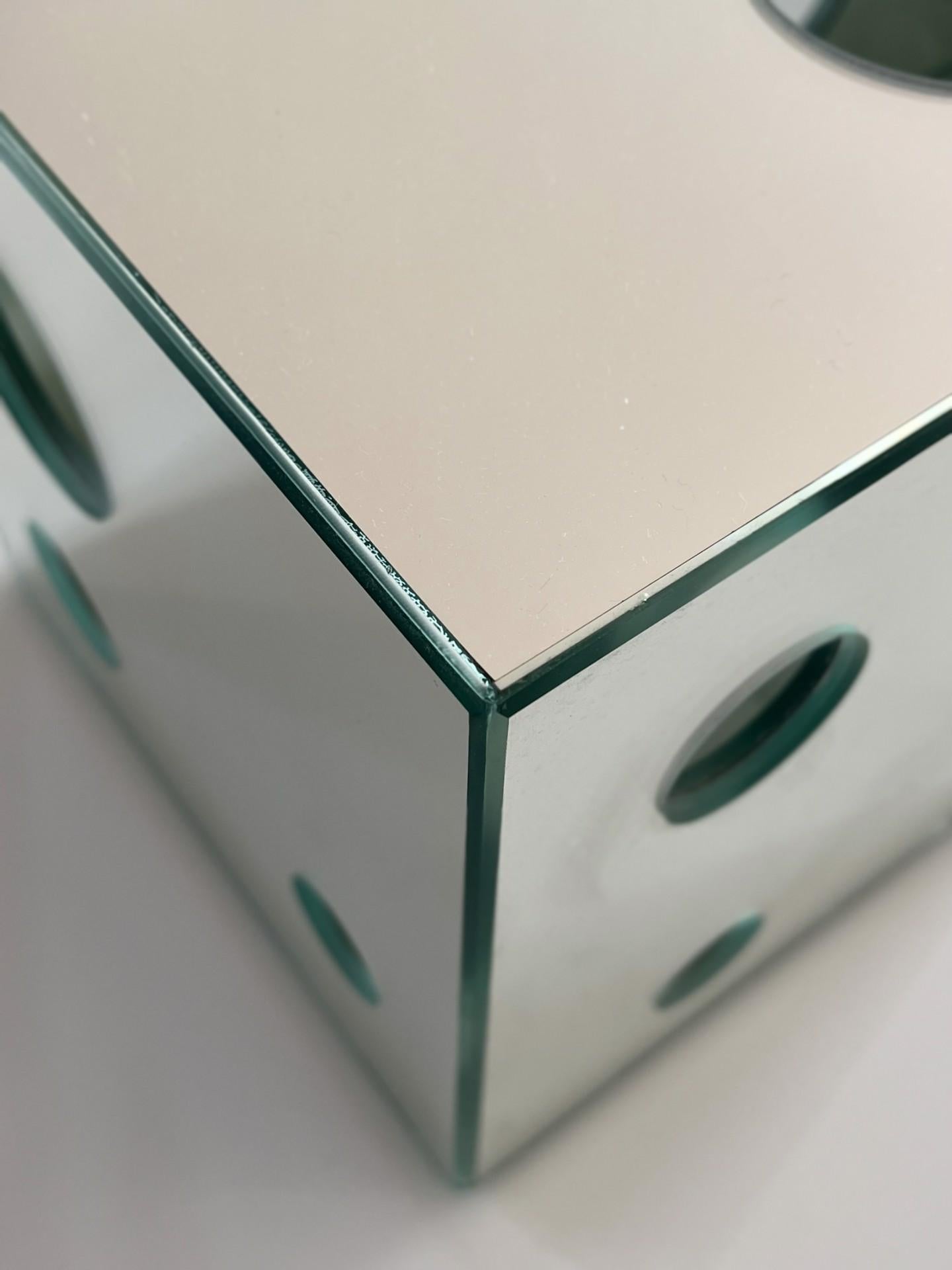 Mirror Box, 2005 Limitierte Auflage von 99 Skulpturen von Yayoi Kusama im Angebot 3