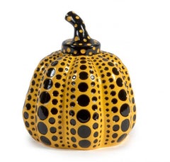 Zucca gialla di Naoshima. Scultura in resina di Yayoi Kusama