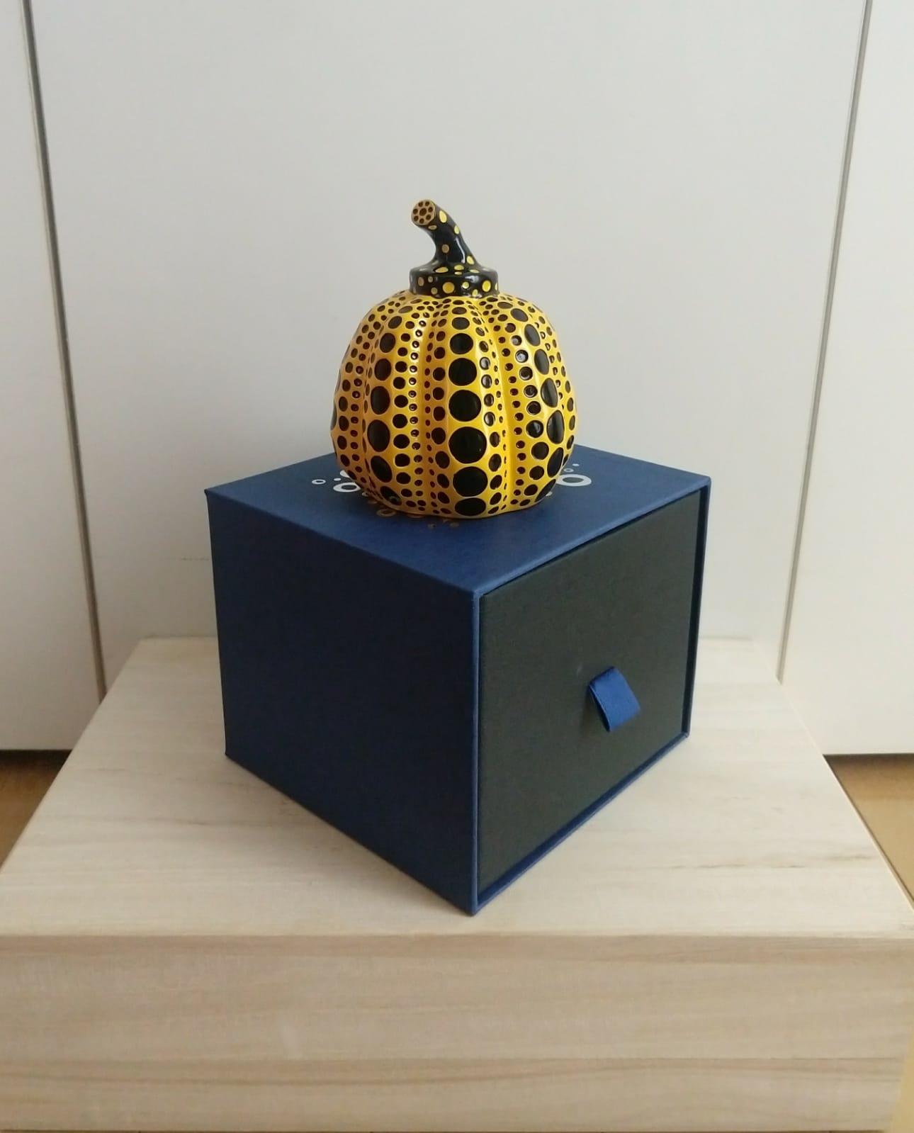 yayoi kusama pumpkin sculpture