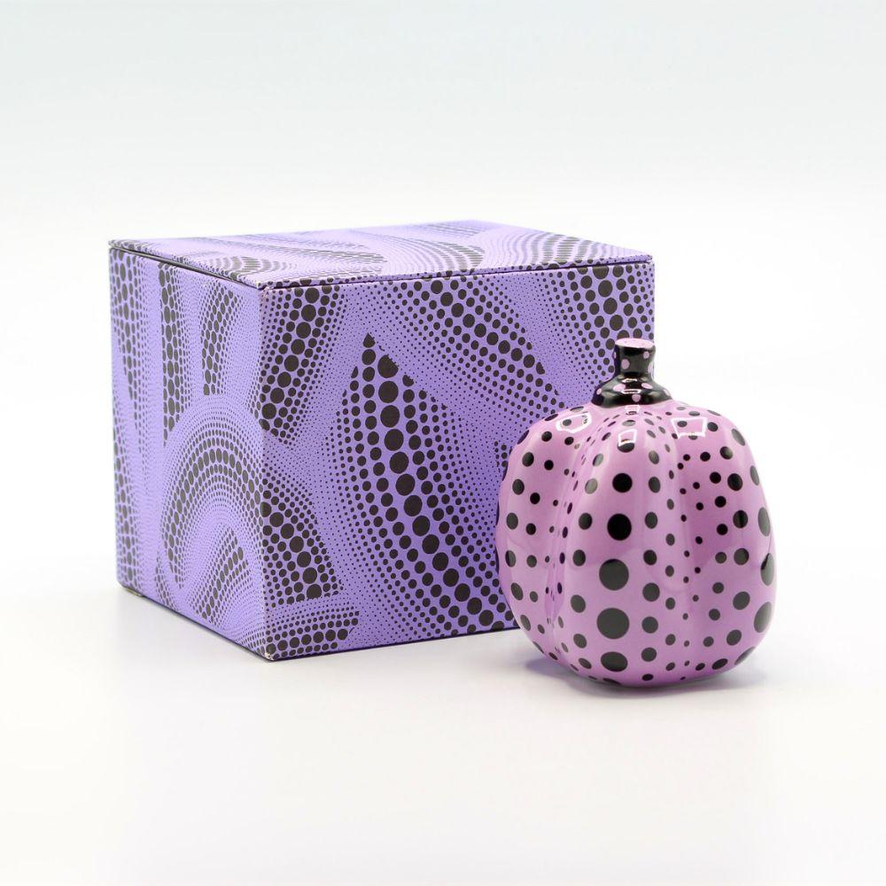 Calabaza (Limoges) (morada y negra), 2002, Escultura de cerámica editada - Sculpture Contemporáneo de Yayoi Kusama