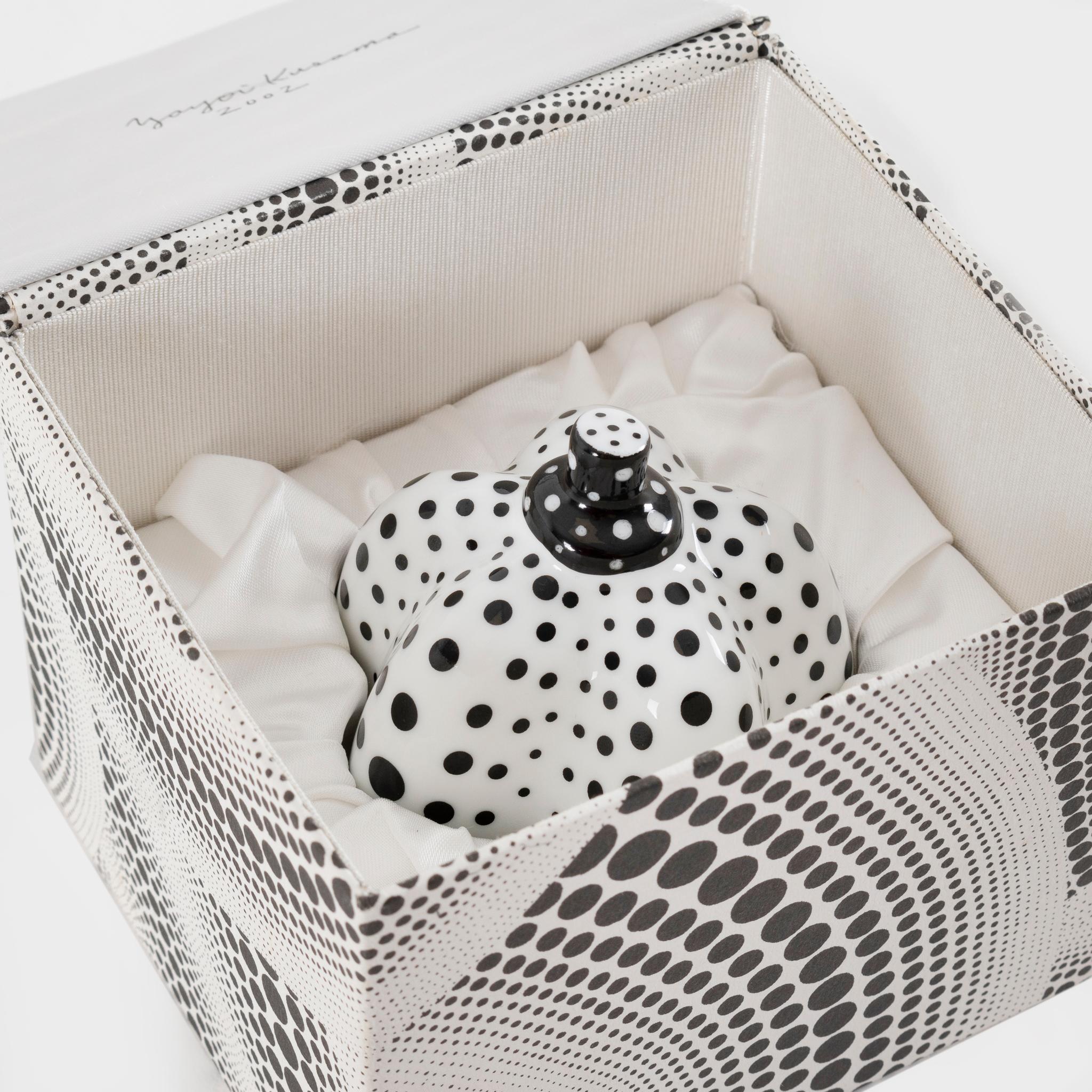 Pumpkin (Limoges) (White and Black), 2002, Ceramic Editioned Sculpture - Gray Figurative Sculpture by Yayoi Kusama