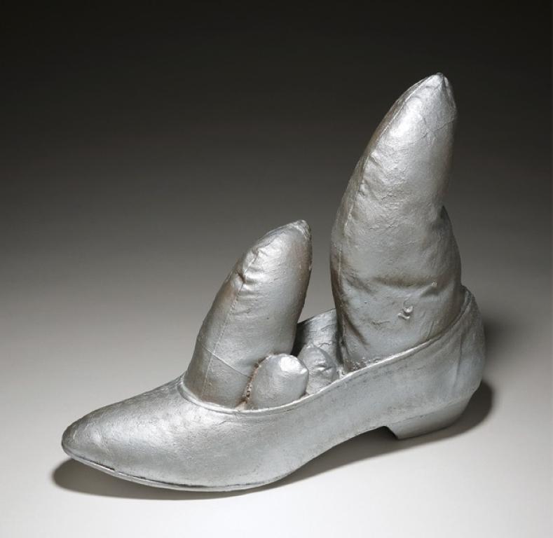 Schuh. Bronze-Skulptur von Yayoi Kusama. Die limitierte Auflage von 30 Exemplaren (1976/94)