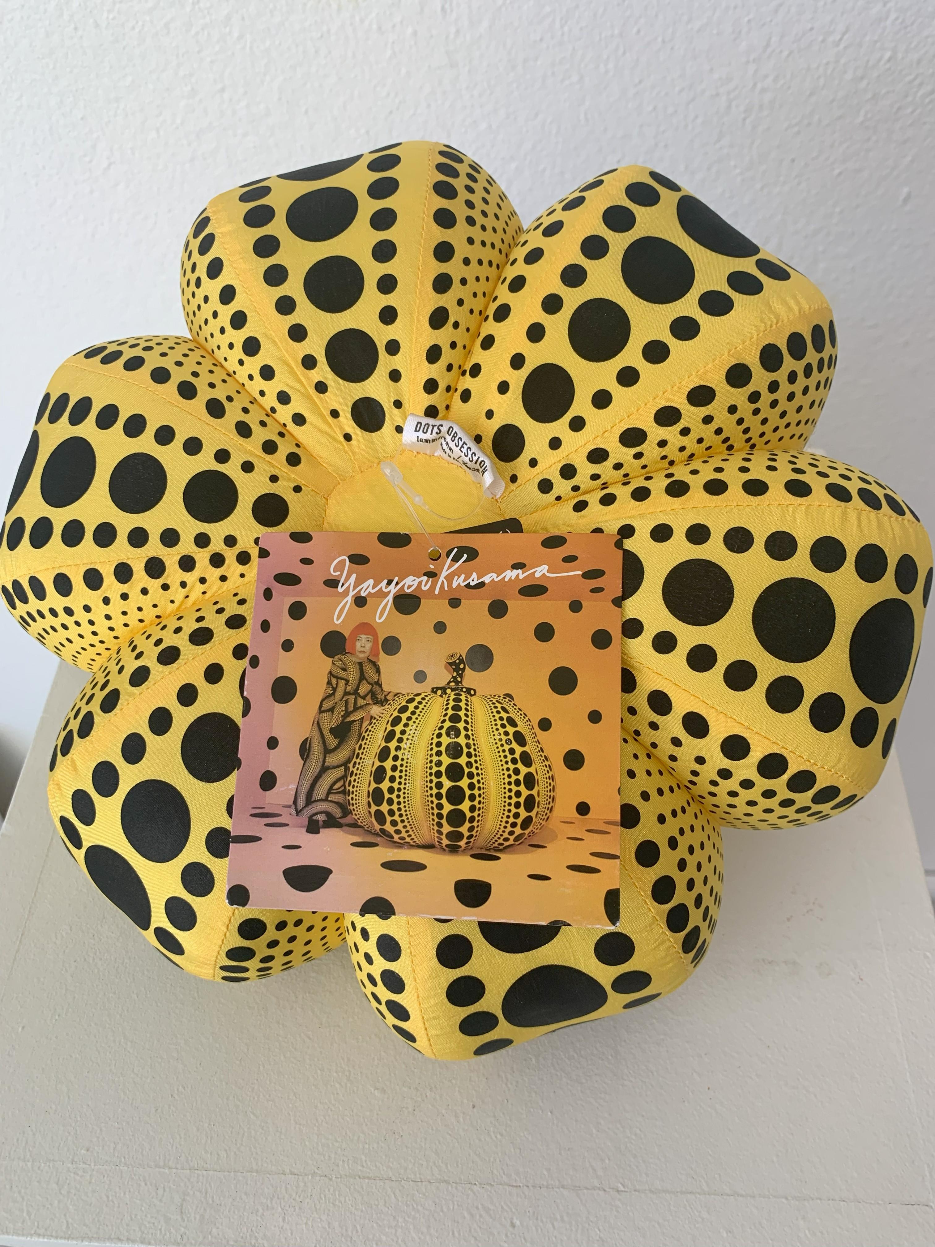 PUMPKIN PLUSH YELLOW (SMALL) by Yayoi Kusama
2012
A soft pumpkin sculpture made of parachute nylon, a light and very strong material
Diameter 24 cm / 9.4 in, Hight 15 cm / 5,9 inch
Open edition
Mint condition

One of Yayoi Kusama's most famous