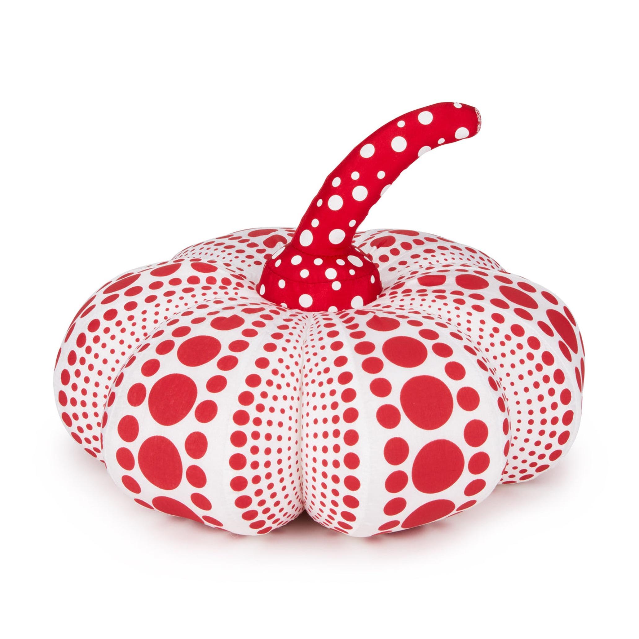 Yayoi Kusama
Zucca di peluche rossa e bianca (piccola), 2004
Nylon
6 x 9 2/5 di diametro  15,24 x 24 cm di diametro
