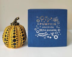 Yayoi Kusama - Chaussures à talons jaunes, édition limitée Naoshima 2016
