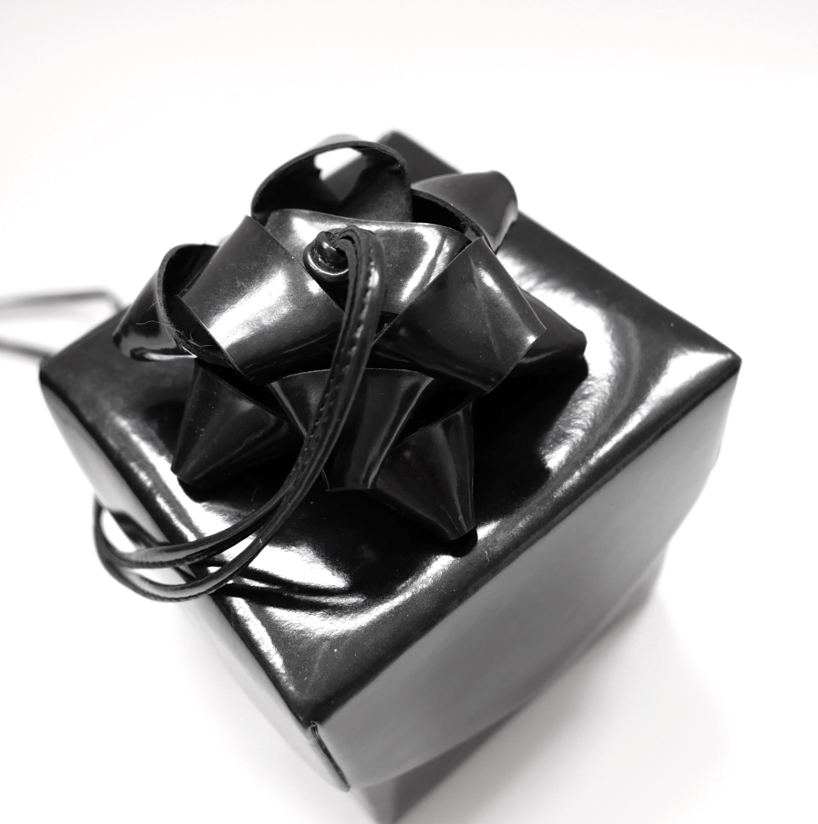 Yazbukey Gift Box Bag Black Patent Vegan Leather In Good Condition For Sale In London, GB