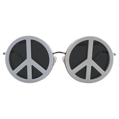 Yazbukey x Linda Farrow White Round Peace Sunglasses Yaz/8/1 145 mm Yazbukey x Linda Farrow White Round Peace Sunglasses Yaz/8/1 145 mm