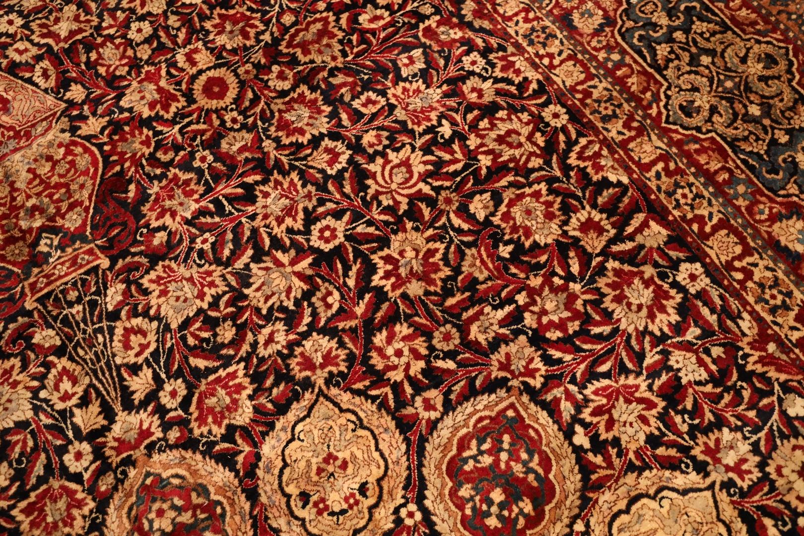 Yazd-Kerman Signierter antiker Teppich; Rot, Beige, & TiefNavy - 9 x 19 im Angebot 2