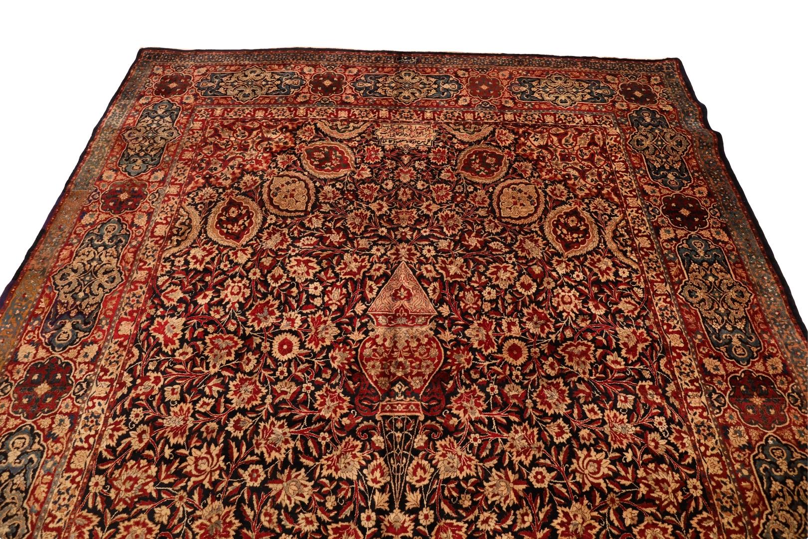 Yazd-Kerman Signierter antiker Teppich; Rot, Beige, & TiefNavy - 9 x 19 (Persisch) im Angebot