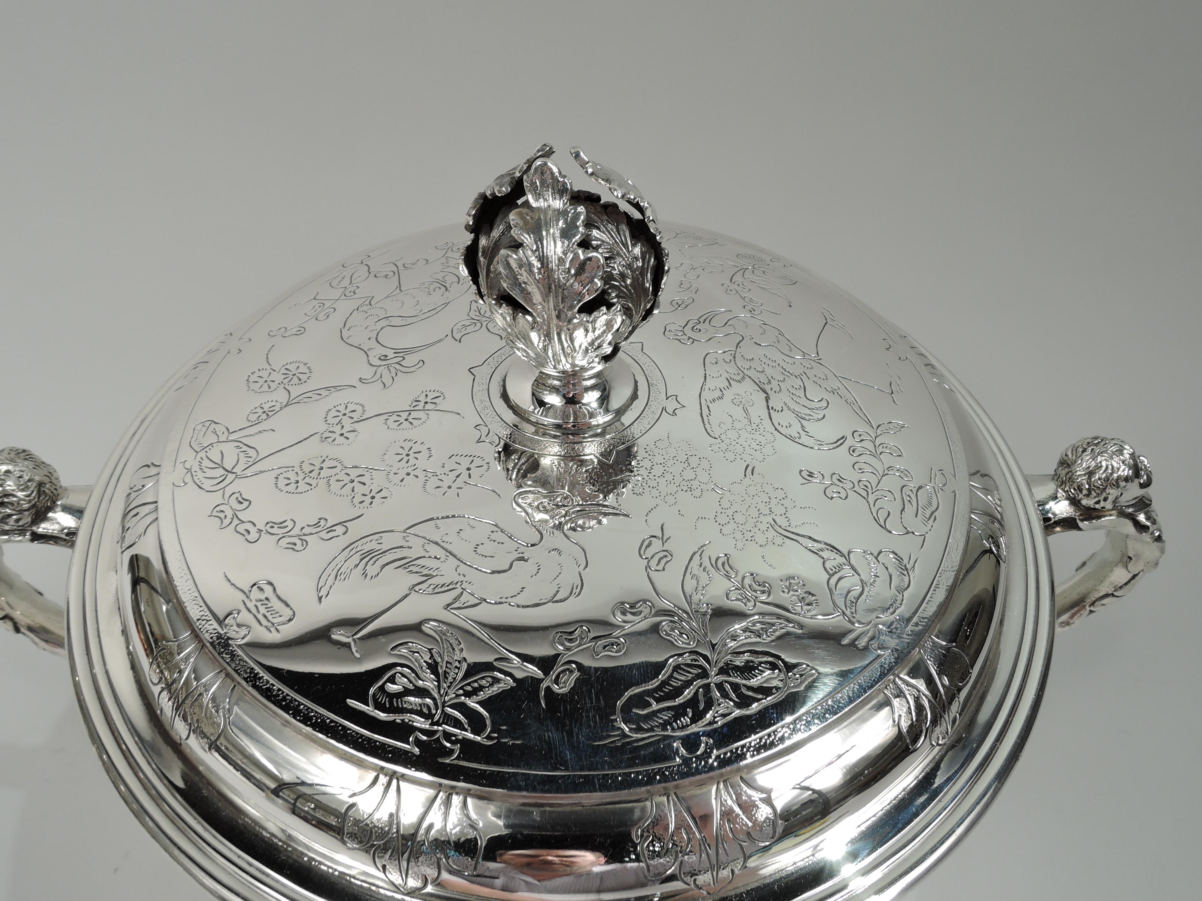 Ye Olde English Sterling Silver Porringer Ice Bucket by Comyns In Excellent Condition For Sale In New York, NY