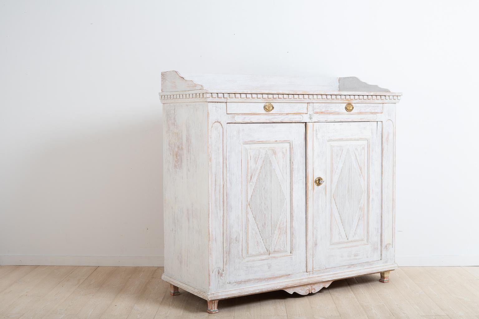 Hand-Painted Year 1800 Swedish Gustavian Sideboard from Örnsköldsvik