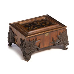 Anno 1923 - Scatola europea in legno di mogano e quercia con intarsi