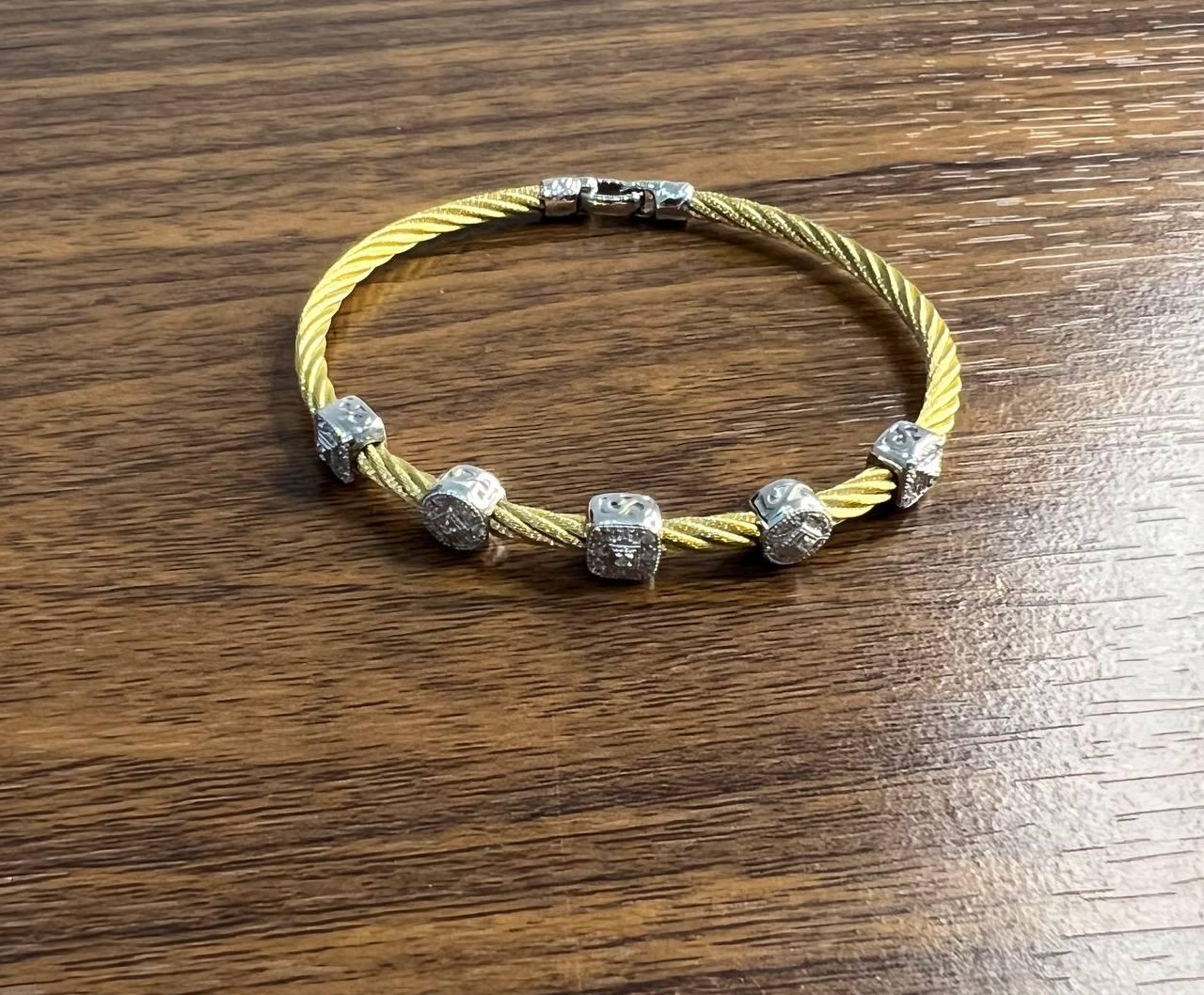 Taglio rotondo YeBrown Bracciale a cavi neri in oro bianco rosa 18 carati con diamanti in filigrana in vendita