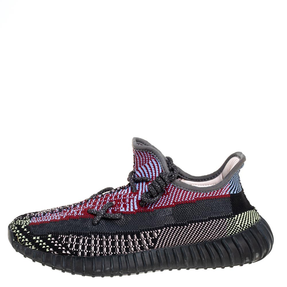 The Yecheil from the Yeezy adidas 350 V2 line has a multicolored look on its Primeknit upper. The shoe has a translucent stripe in black running along the side, black outsole, and Boost-cushioned midsole.

Includes:Original Box
