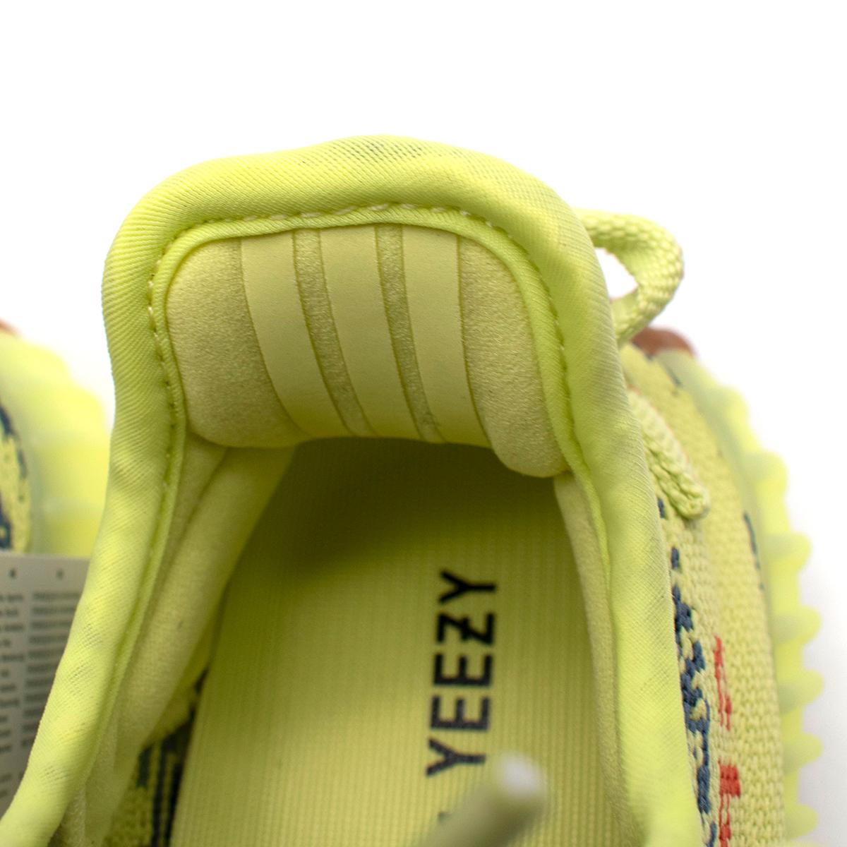 Yeezy Neon Yellow Boost 350 V2 Trainers - Us 6.5 In New Condition For Sale In London, GB