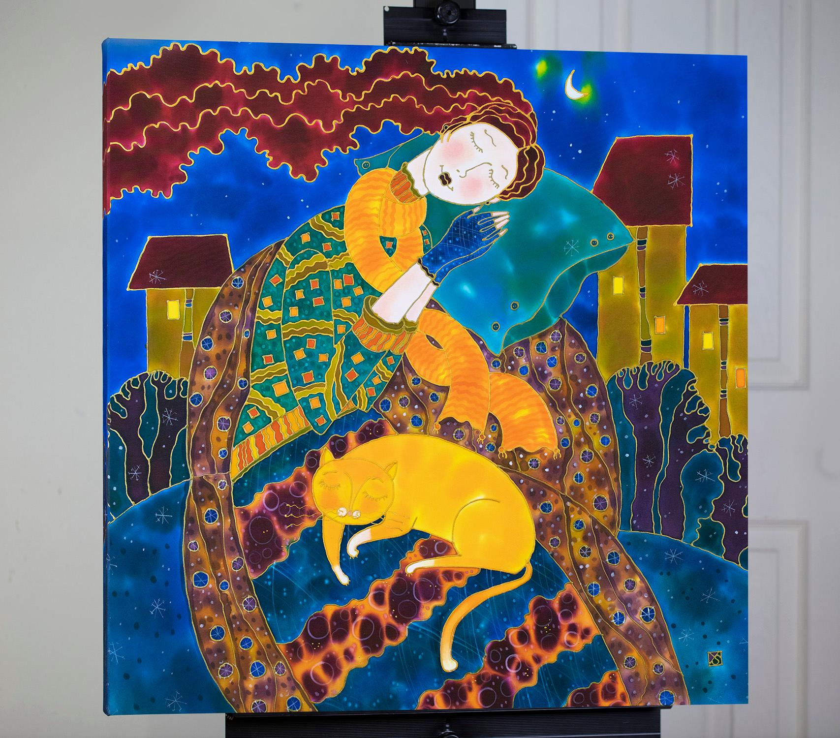 <p>Comentarios del artista<br />Una mujer y su gato naranja descansan plácidamente bajo un cielo nocturno estrellado. La paleta vibrante evoca una atmósfera mágica en la escena. La artista Yelena Sidorova realizó la obra pintando seda con acrílicos