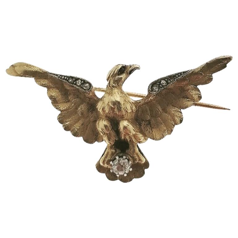 Yellow 18 Karat Gold Eagle Brooch and Diamonds For Sale