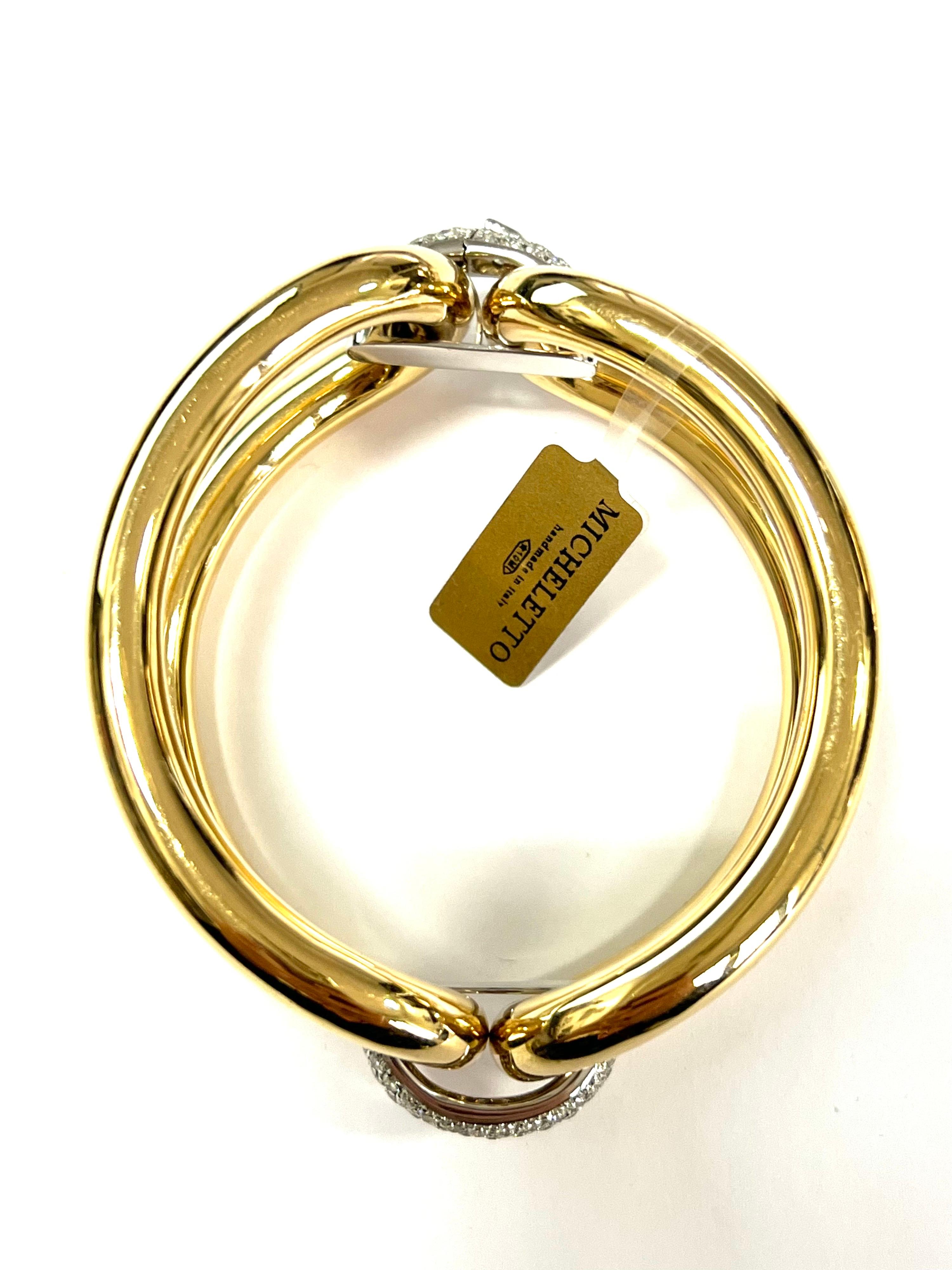 Brilliant Cut Yellow 18k Gold Bangle with White Gold and Diamond Links For Sale