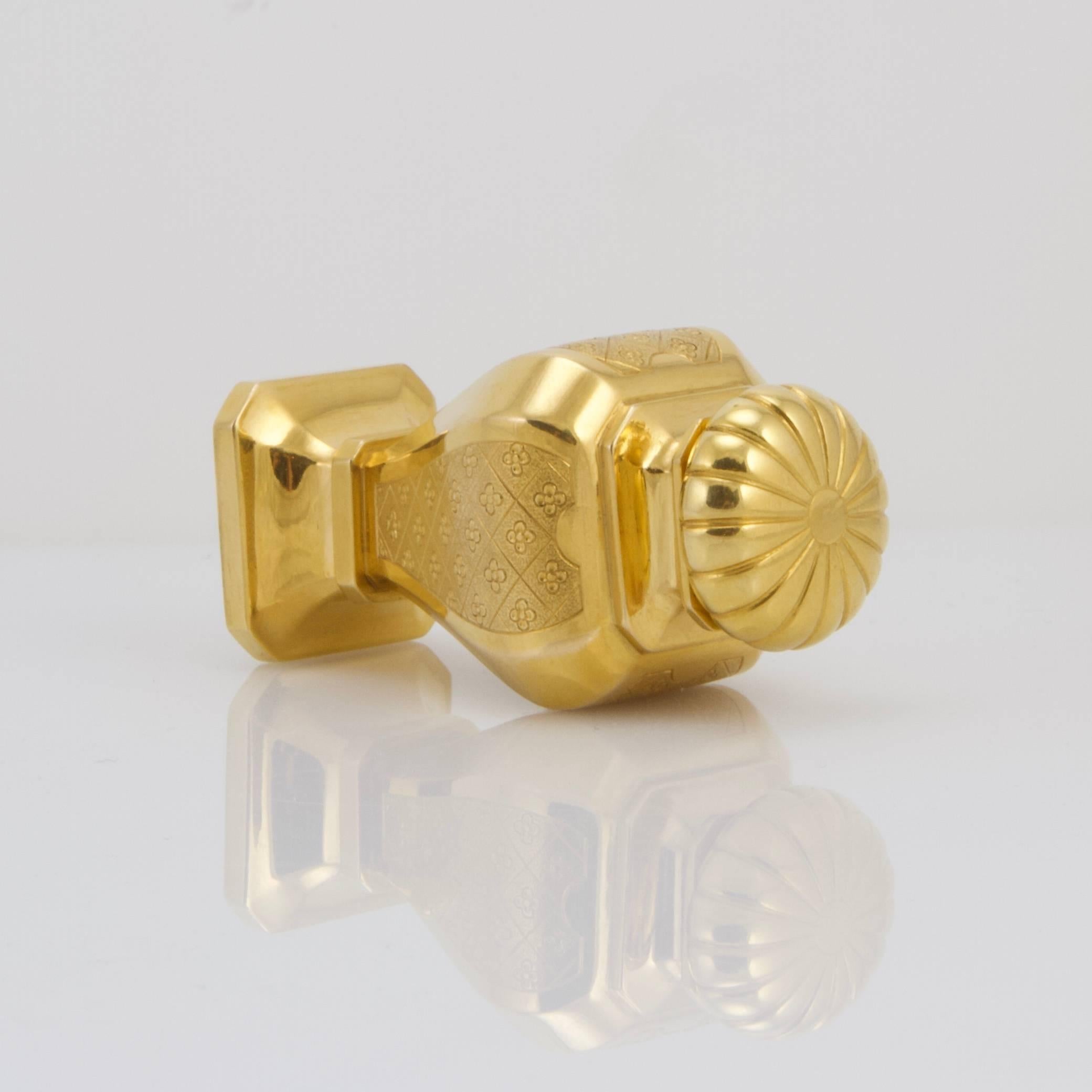 Yellow 18-Karat Gold Seal Made in France In Excellent Condition For Sale In Paris, FR