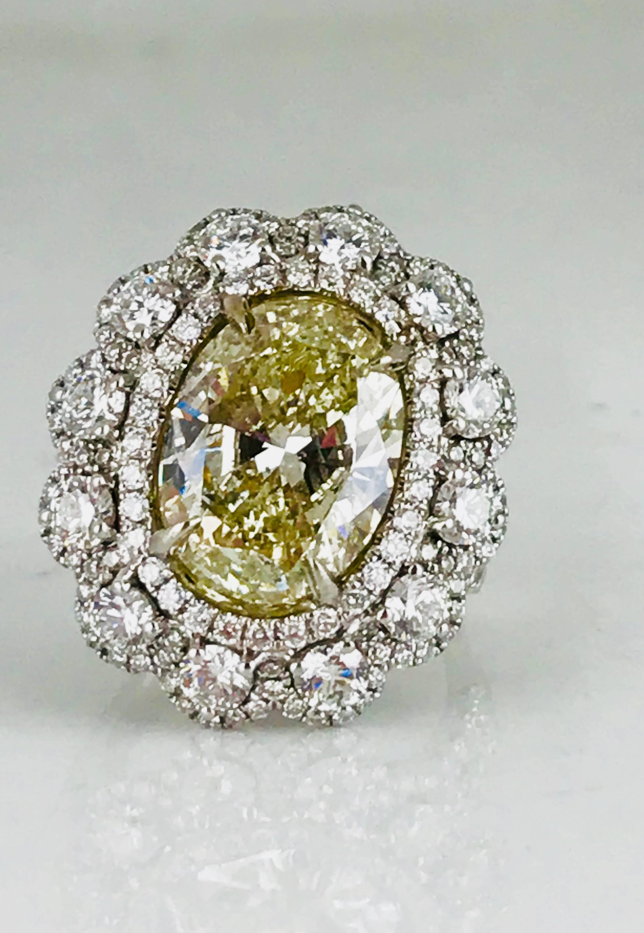 Yellow 5.21 Carat Oval Diamond, Contemporary, Total Weight 11.17 Carats, G-VS In New Condition For Sale In Aliso Viejo, CA
