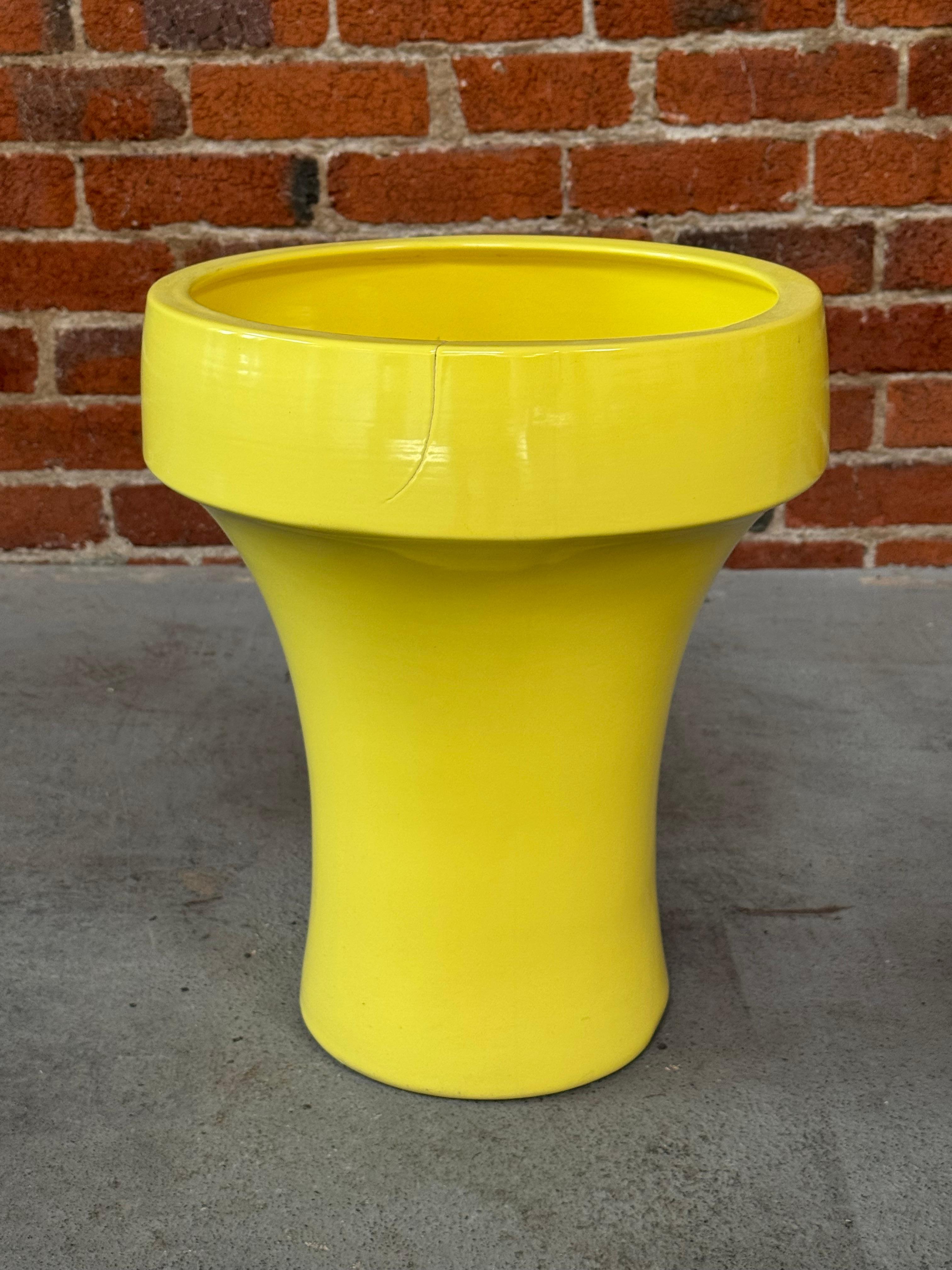 Fait main Jardinière jaune des années 70 Marilyn Kay Austin pour Architectural Pottery  Wabi-Sabi en vente