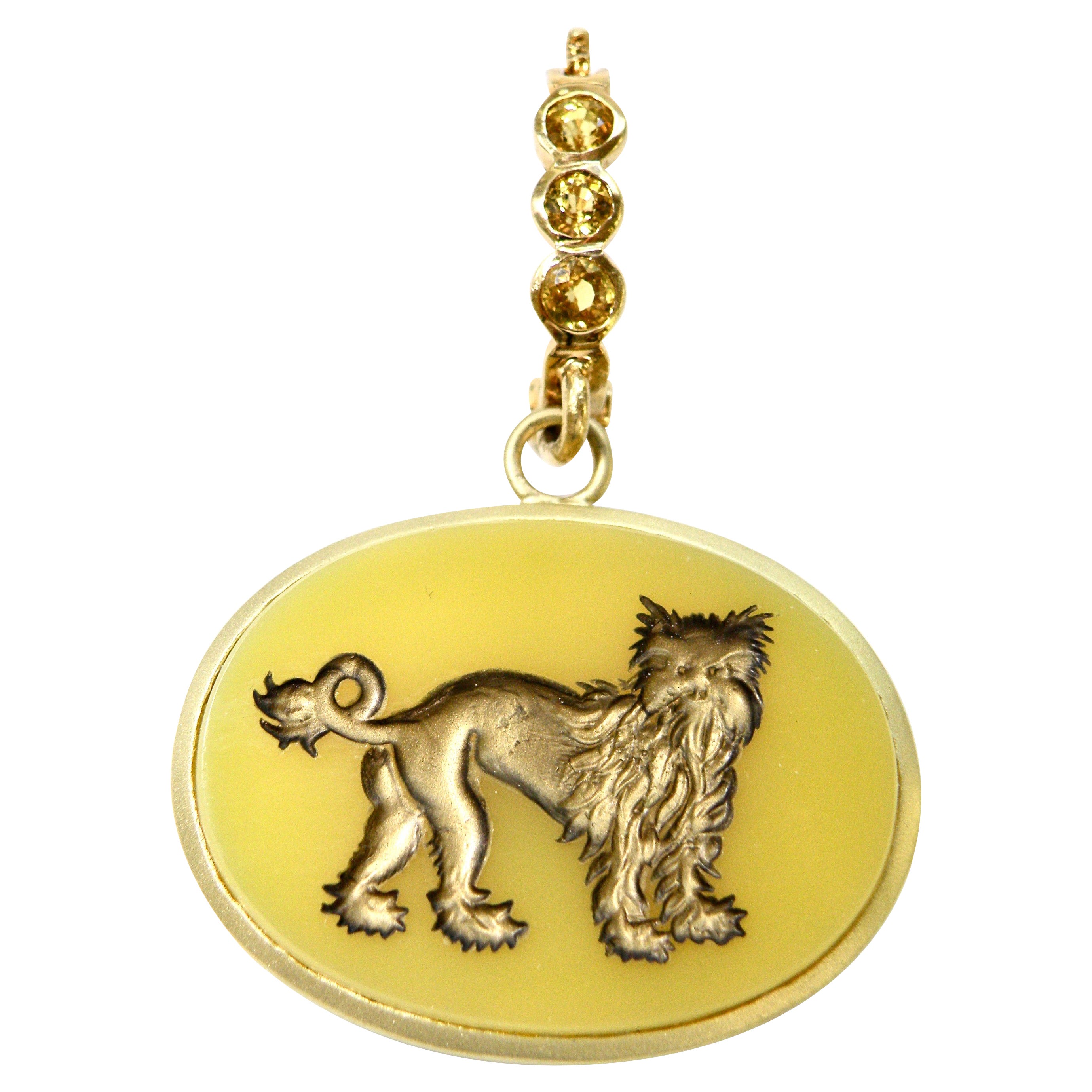 Perro Aagate Amarillo con Fianza de Zafiro en venta