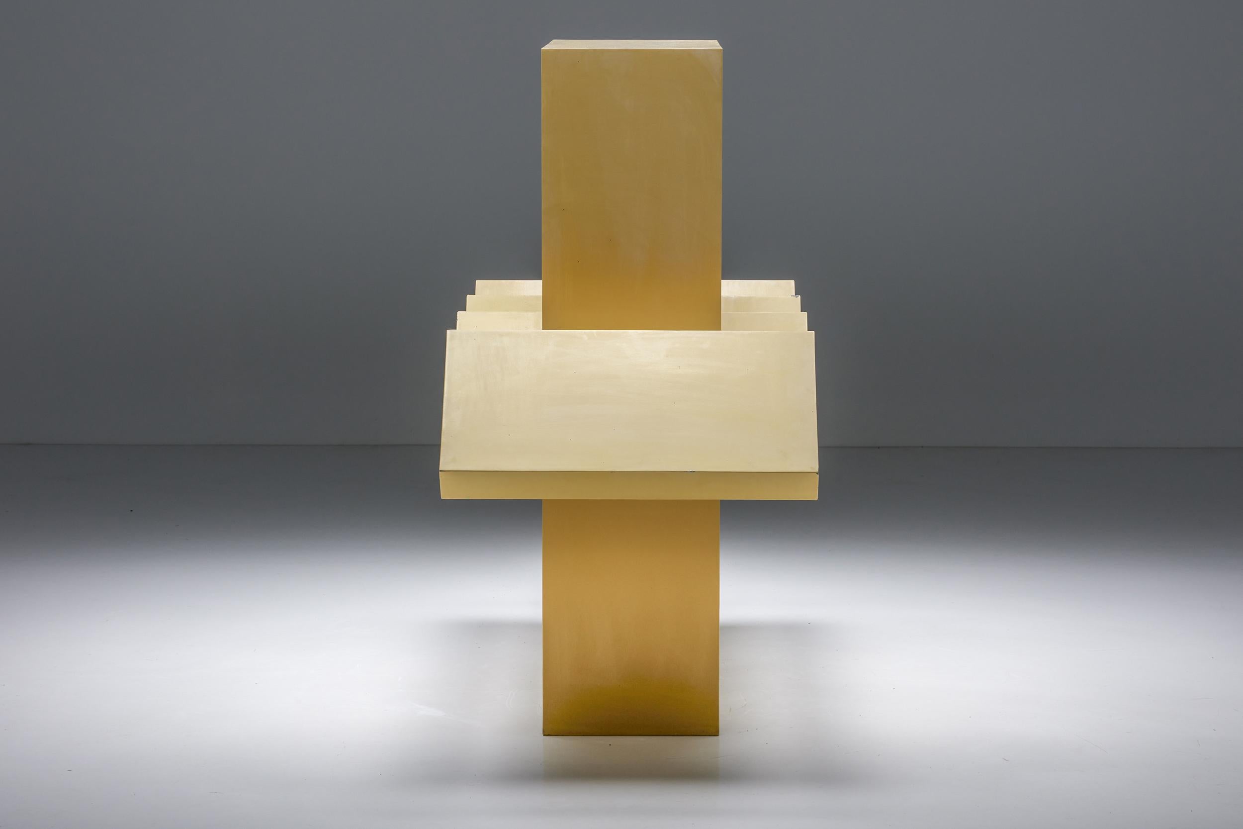 Gelbe abstrakte postmoderne Skulptur, Hic & Nunc Belgische Kunstwerke, 1989 (Lackiert) im Angebot