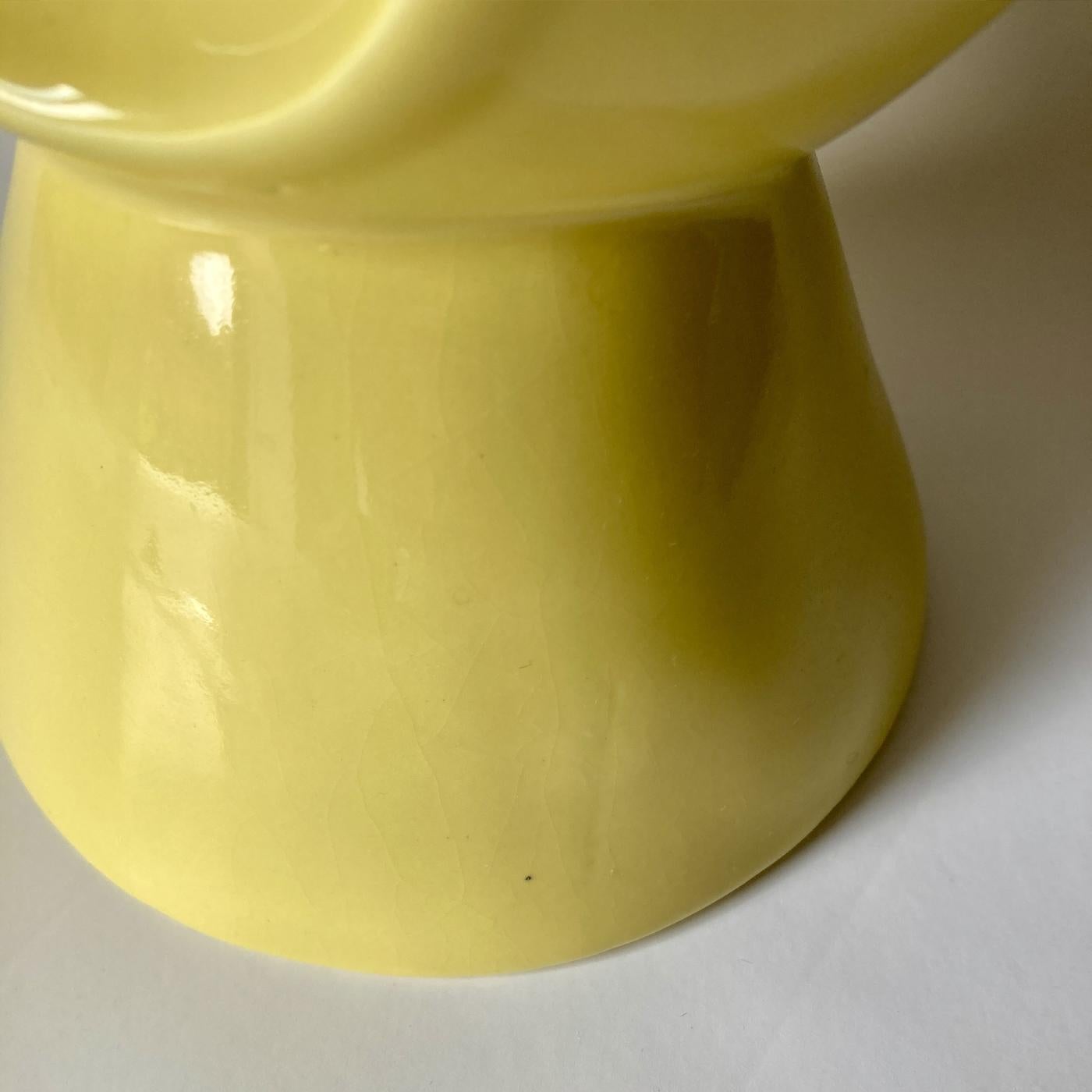 Vaso astratto giallo Midcentury in vendita 3
