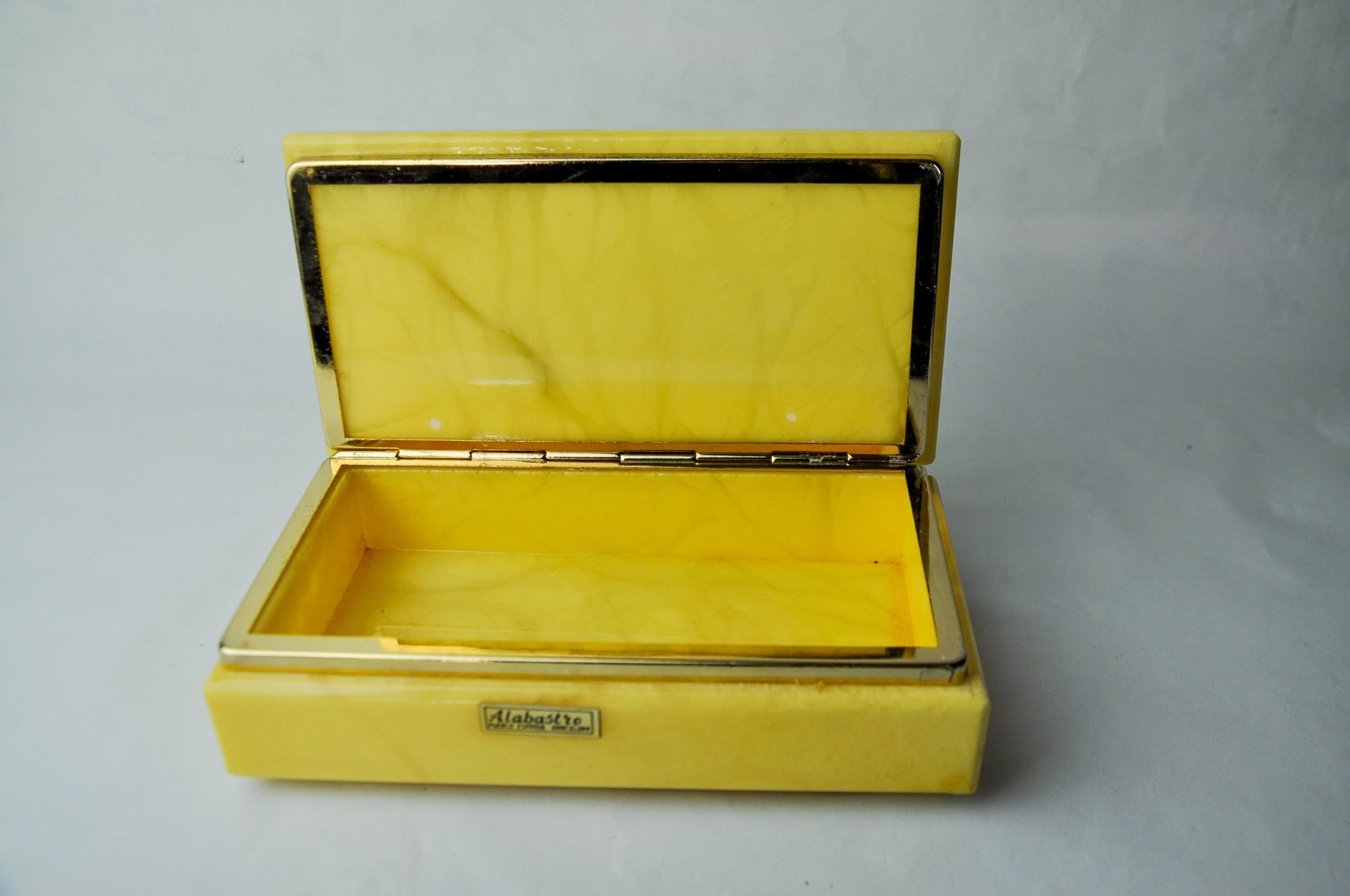 Late 20th Century Yellow alabaster box, Spain, 1970 For Sale