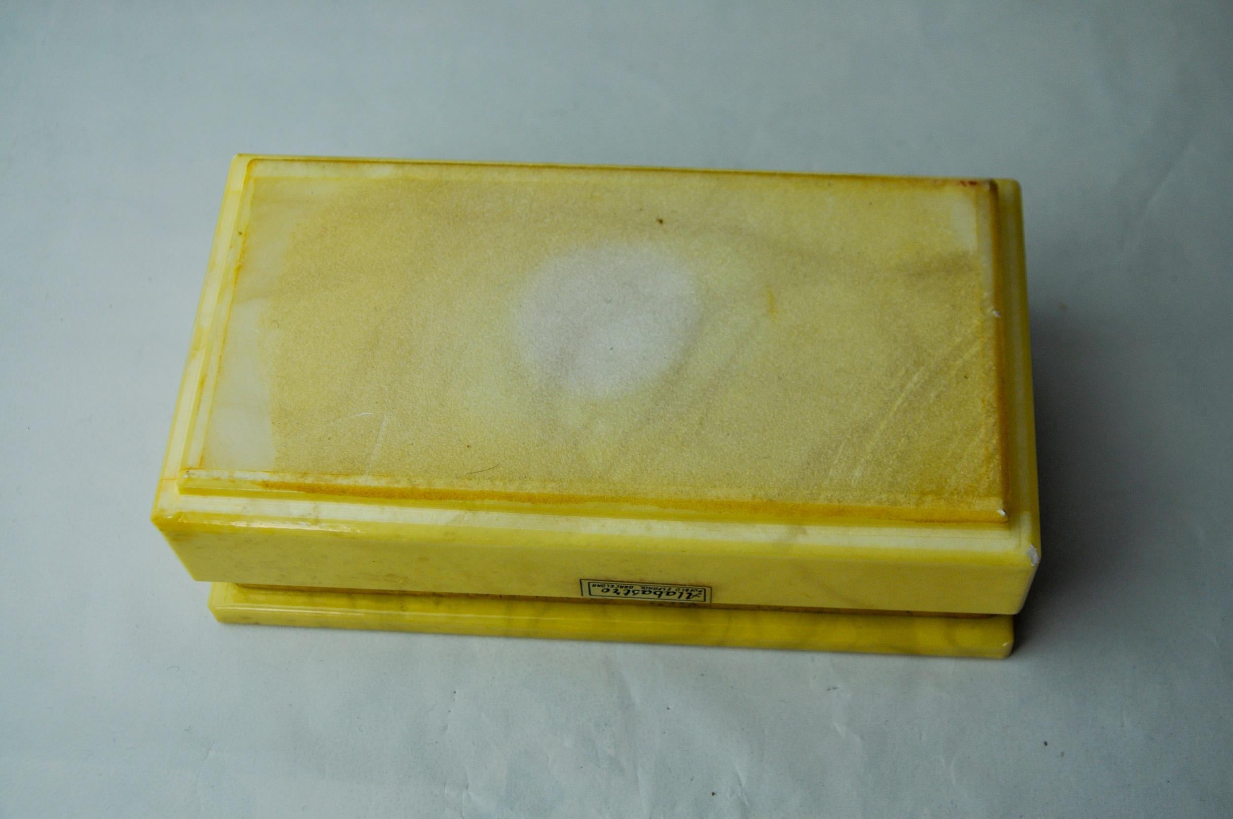 Alabaster Yellow alabaster box, Spain, 1970 For Sale