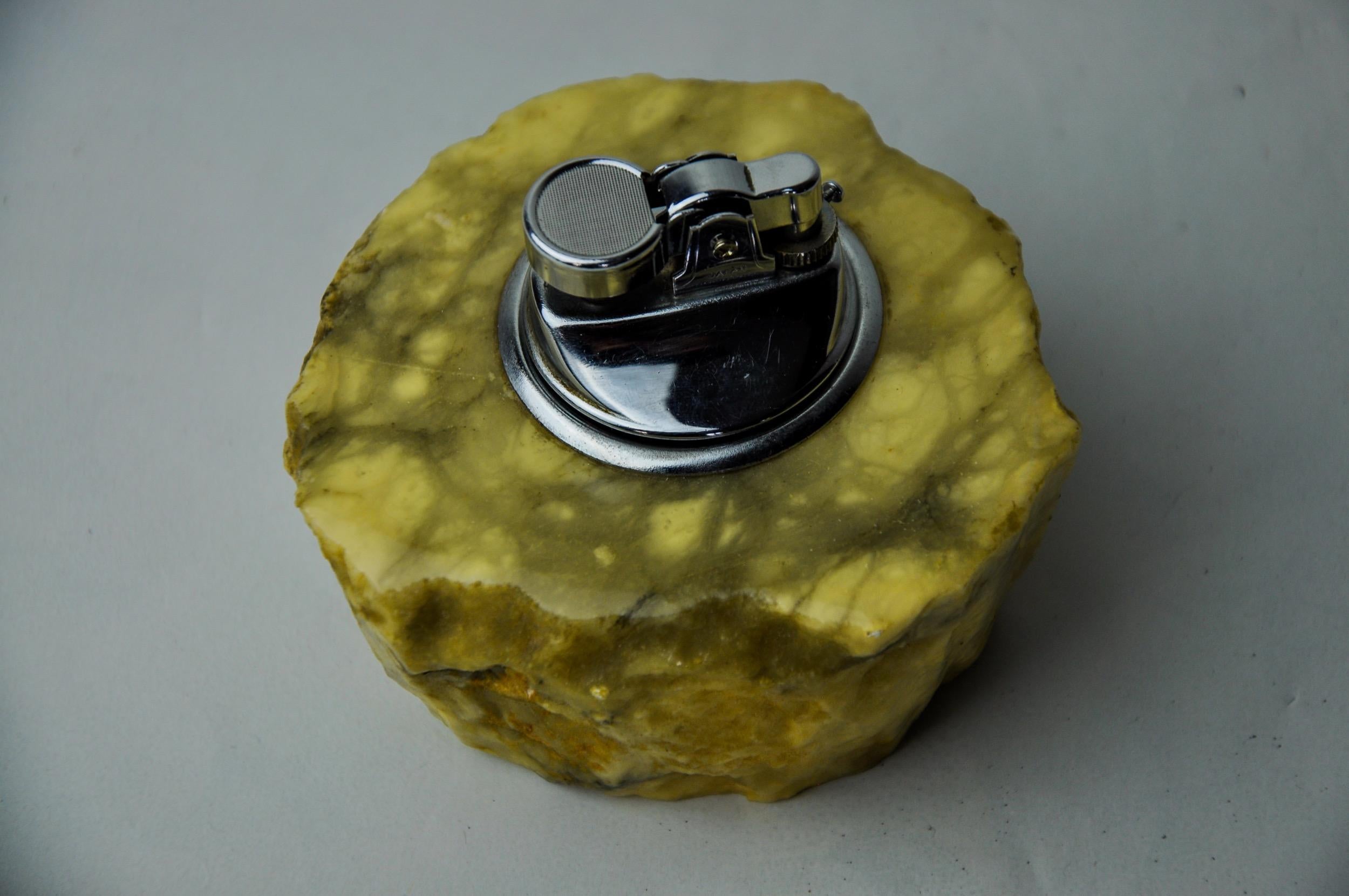 Yellow alabaster lighter by Romano Bianchi, Italy, 1970 In Good Condition For Sale In BARCELONA, ES