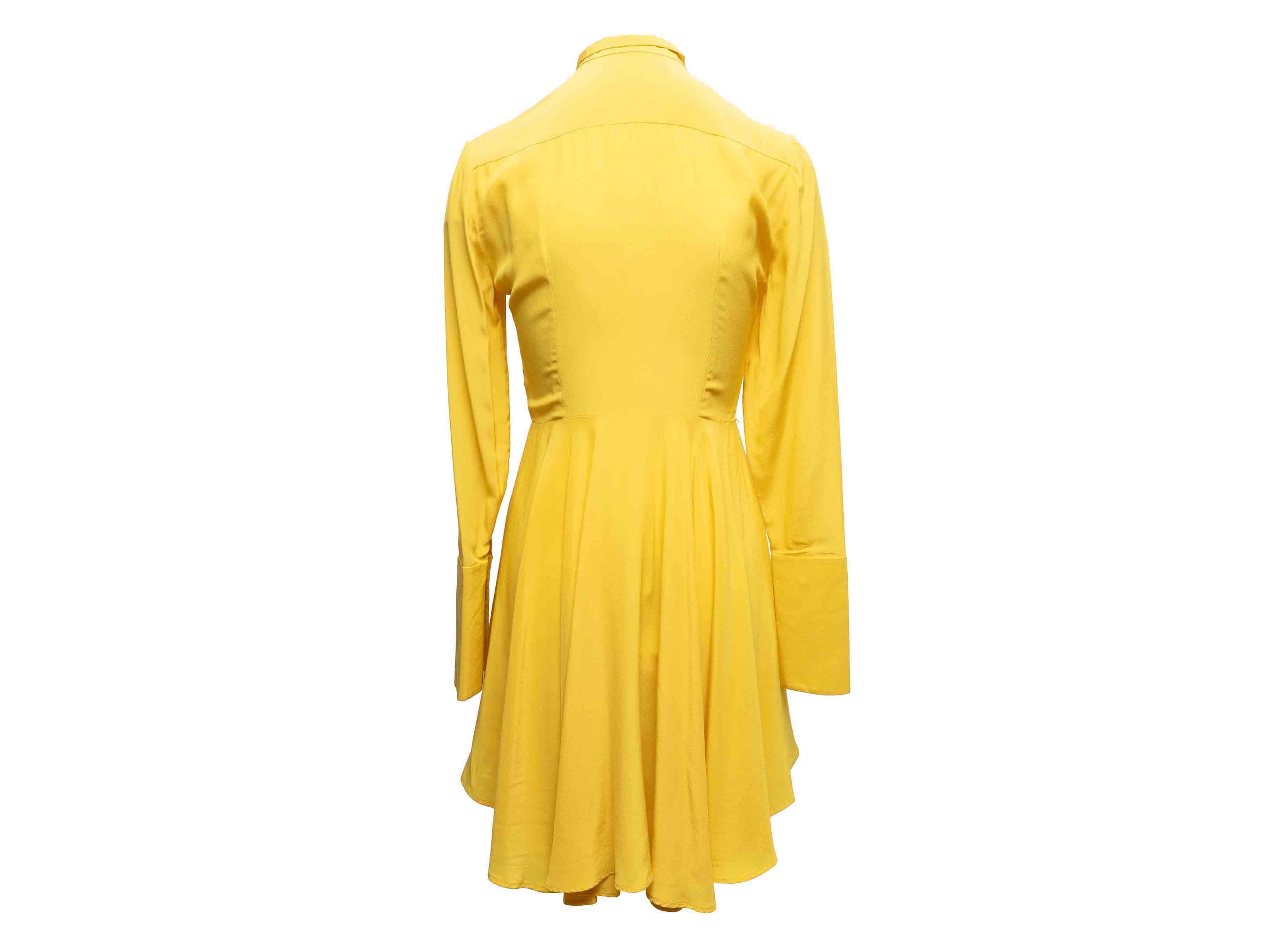 Jaune Robe à manches longues en soie jaune Alexander McQueen Taille IT 38 en vente