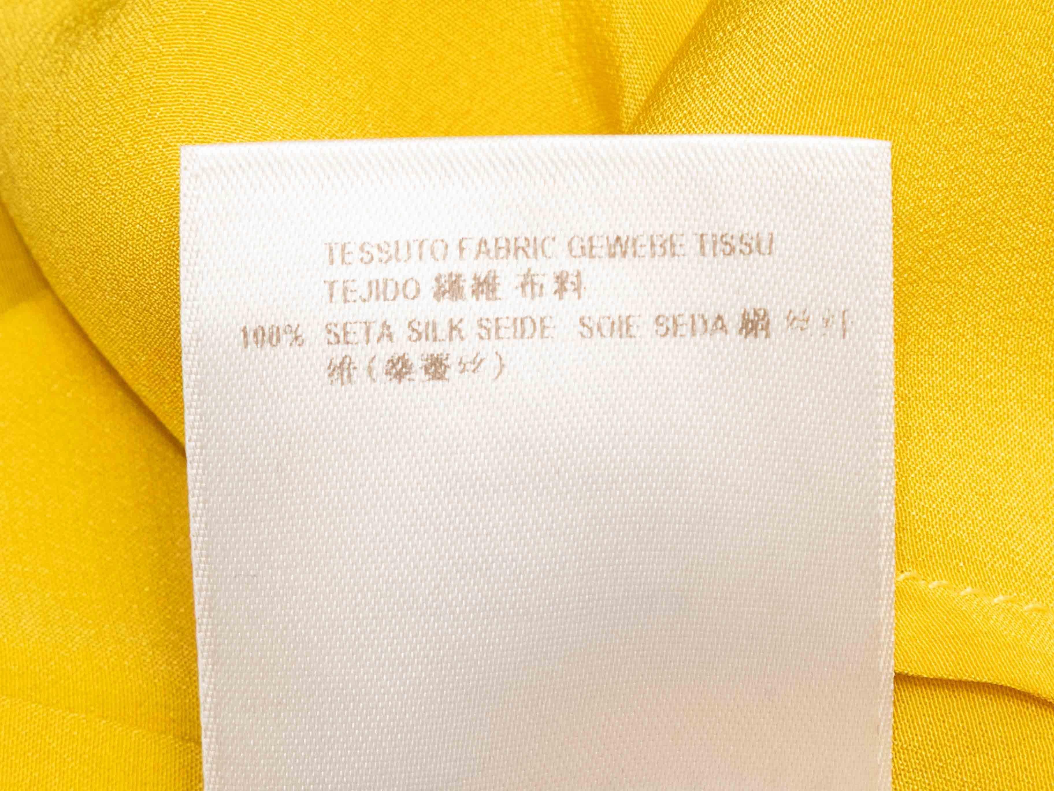 Robe à manches longues en soie jaune Alexander McQueen Taille IT 38 en vente 1