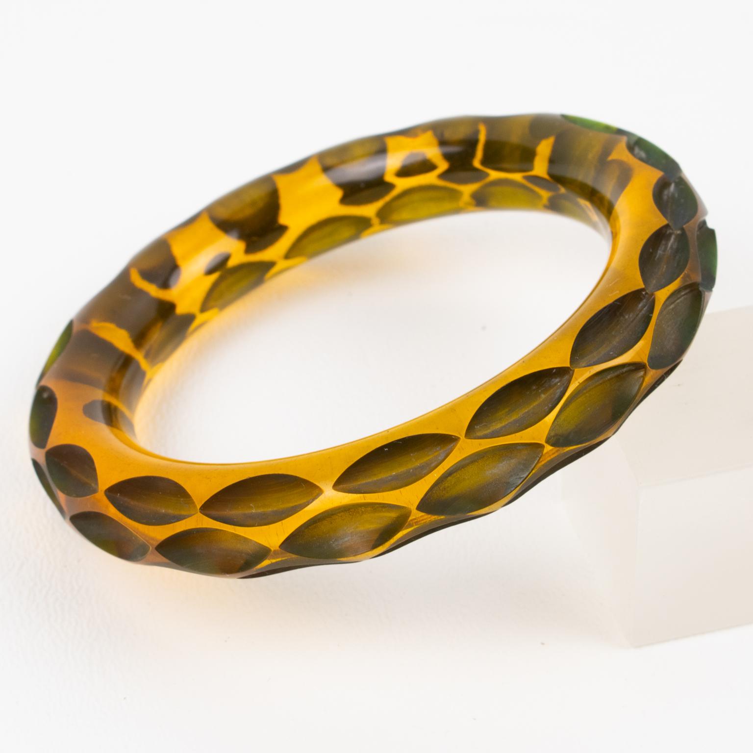 da uomo o donna Bracciale Bangle in bachelite con intaglio di mele in vendita